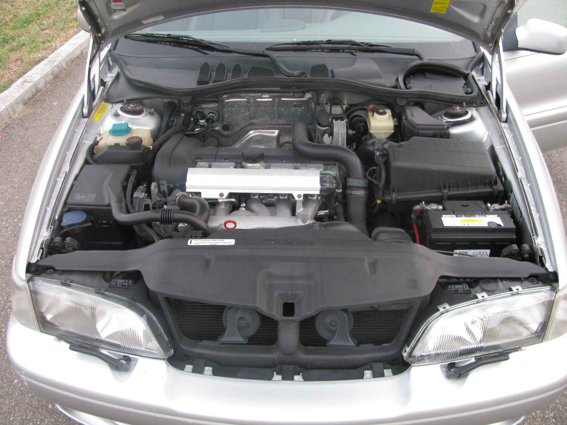 VOLVO C70 T5-image-7