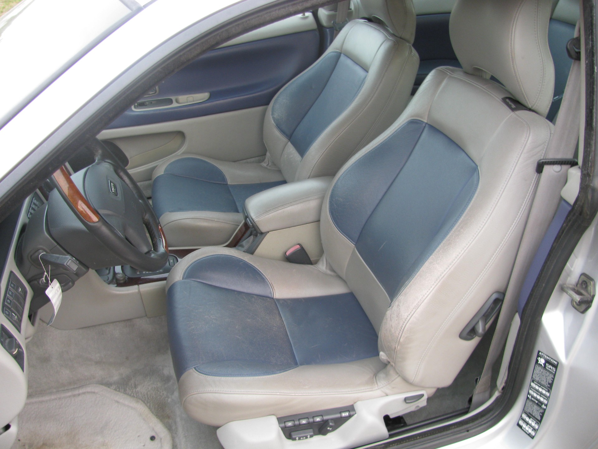 VOLVO C70 T5-image-6