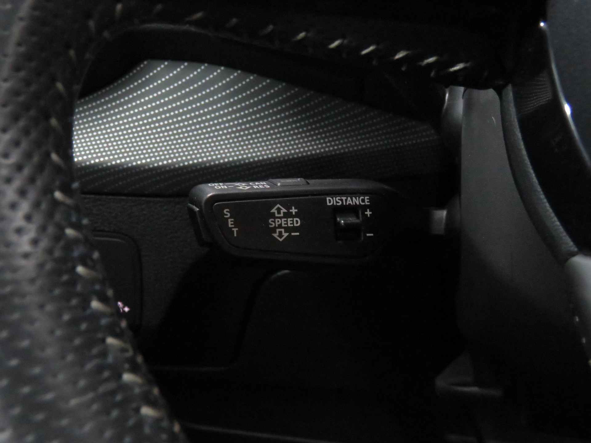 AUDI Q2 2.0 TDI Edition # 1 Quattro S-tronic (Automat)-image-21