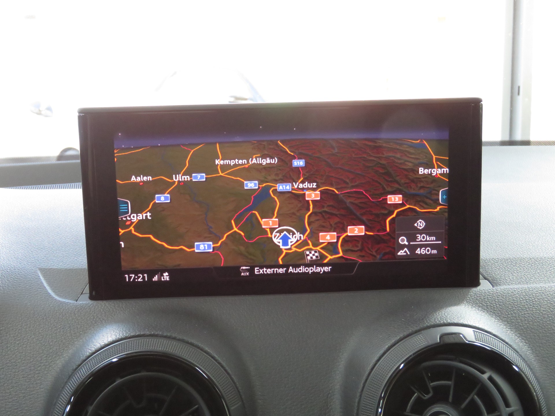 AUDI Q2 2.0 TDI Edition # 1 Quattro S-tronic (Automat)-image-18