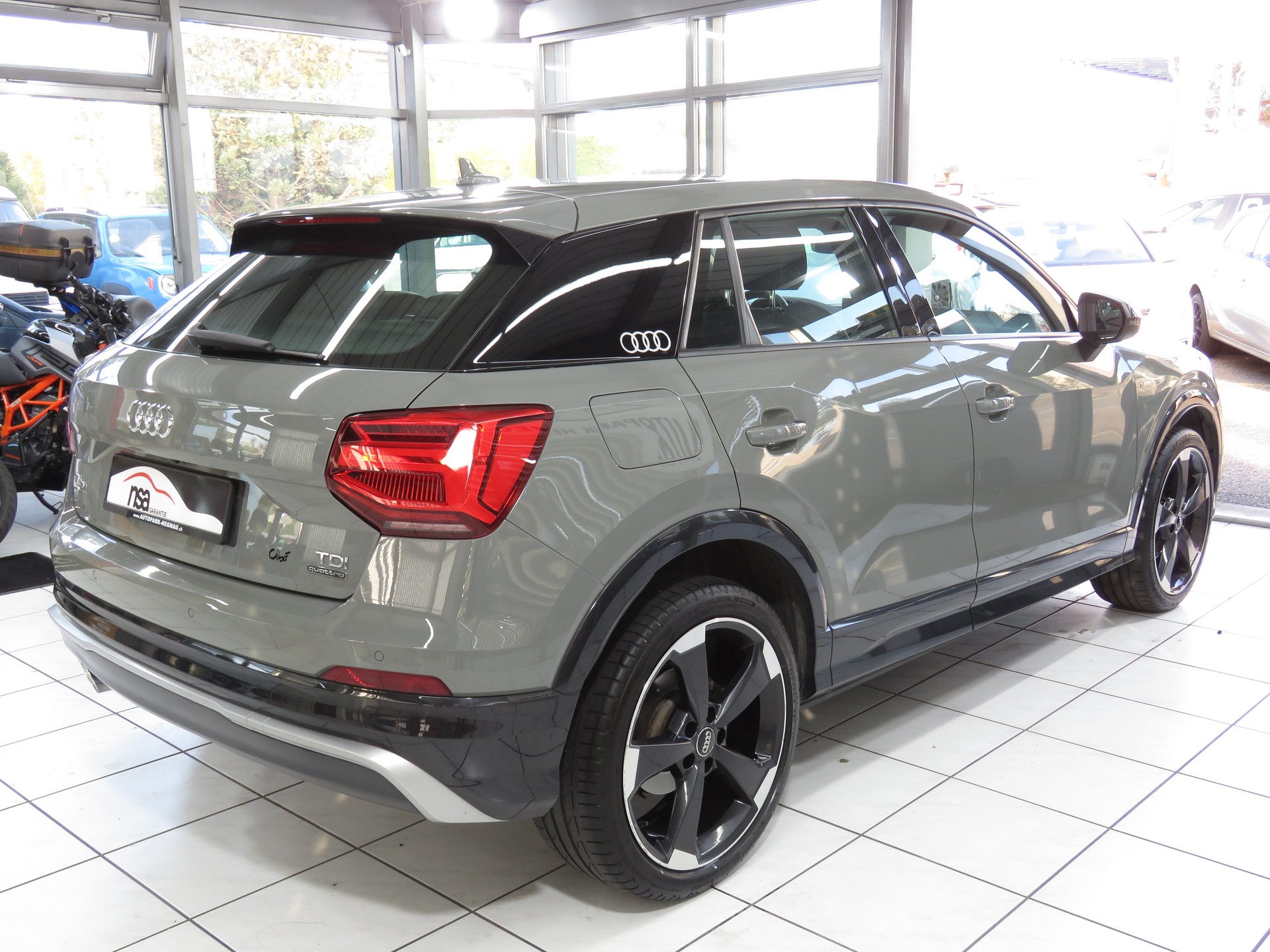 AUDI Q2 2.0 TDI Edition # 1 Quattro S-tronic (Automat)-showroom-element-3