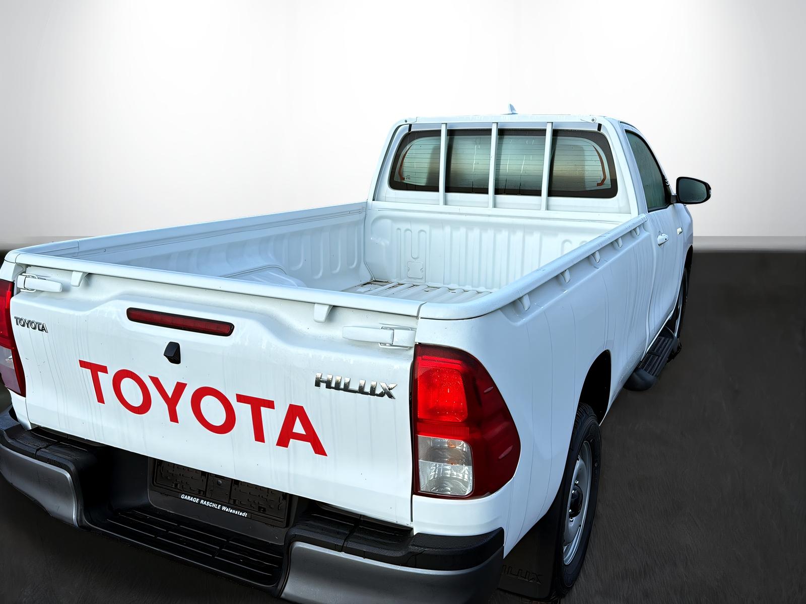 TOYOTA Hilux Single Cab.-Pick-up 2.8 D-4D 204 Comfort-image-6