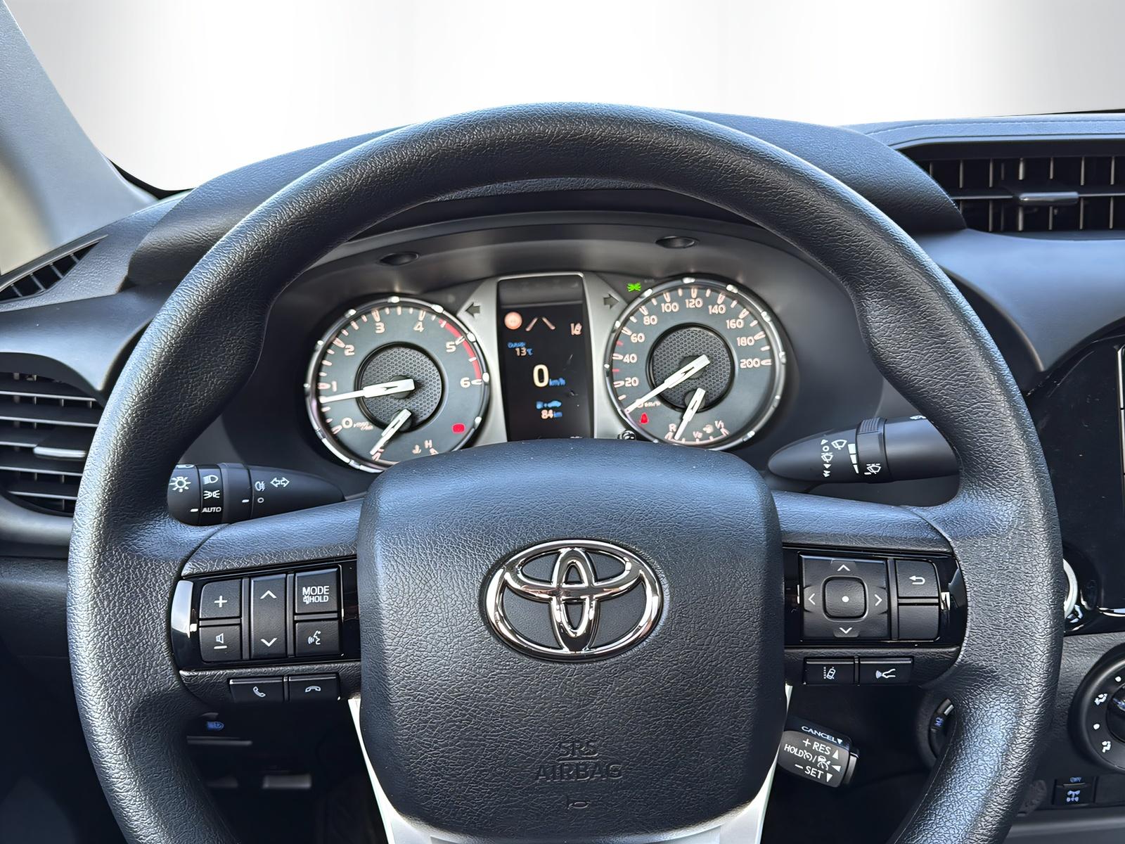TOYOTA Hilux Single Cab.-Pick-up 2.8 D-4D 204 Comfort-image-8