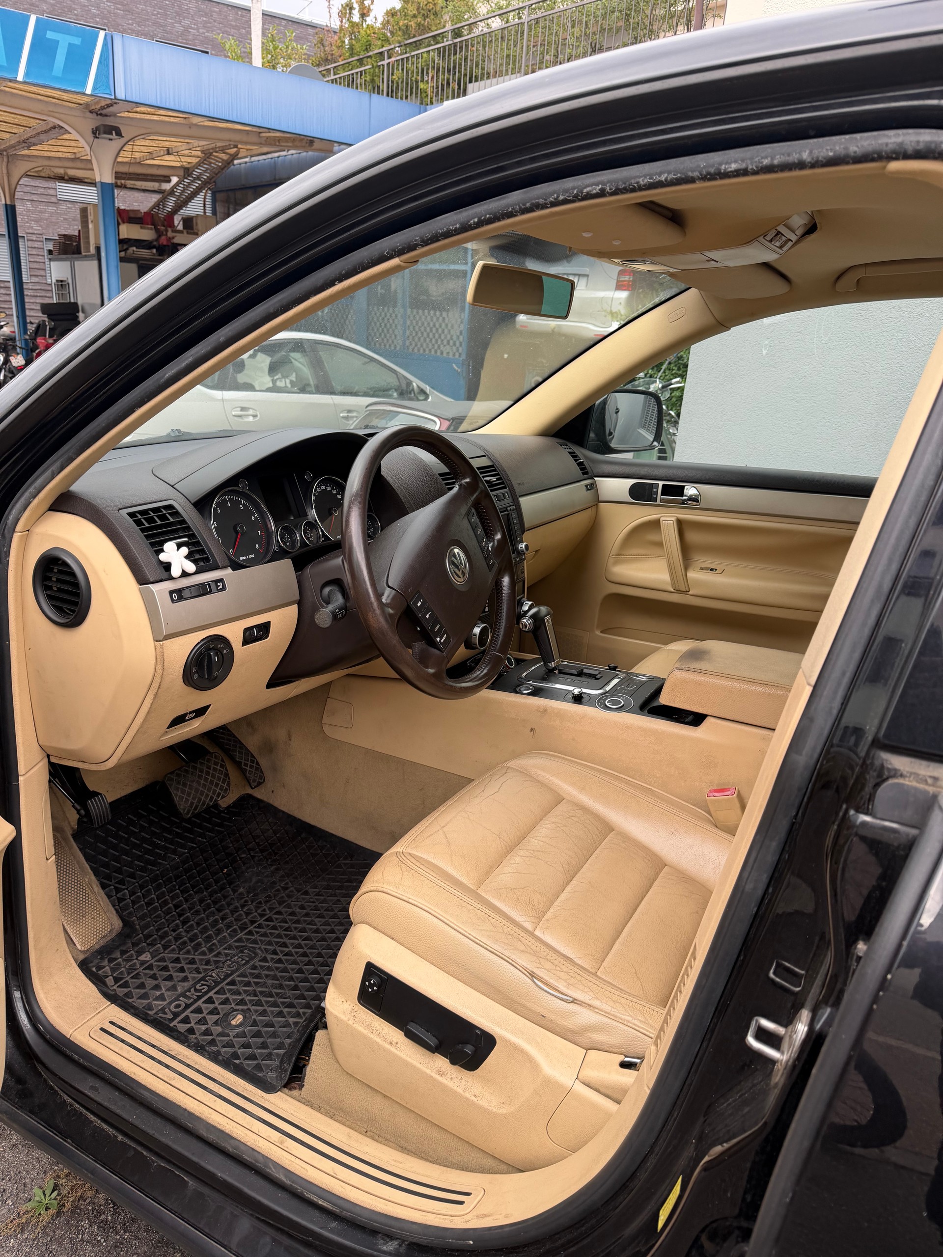 VW Touareg 3.2 V6-image-3