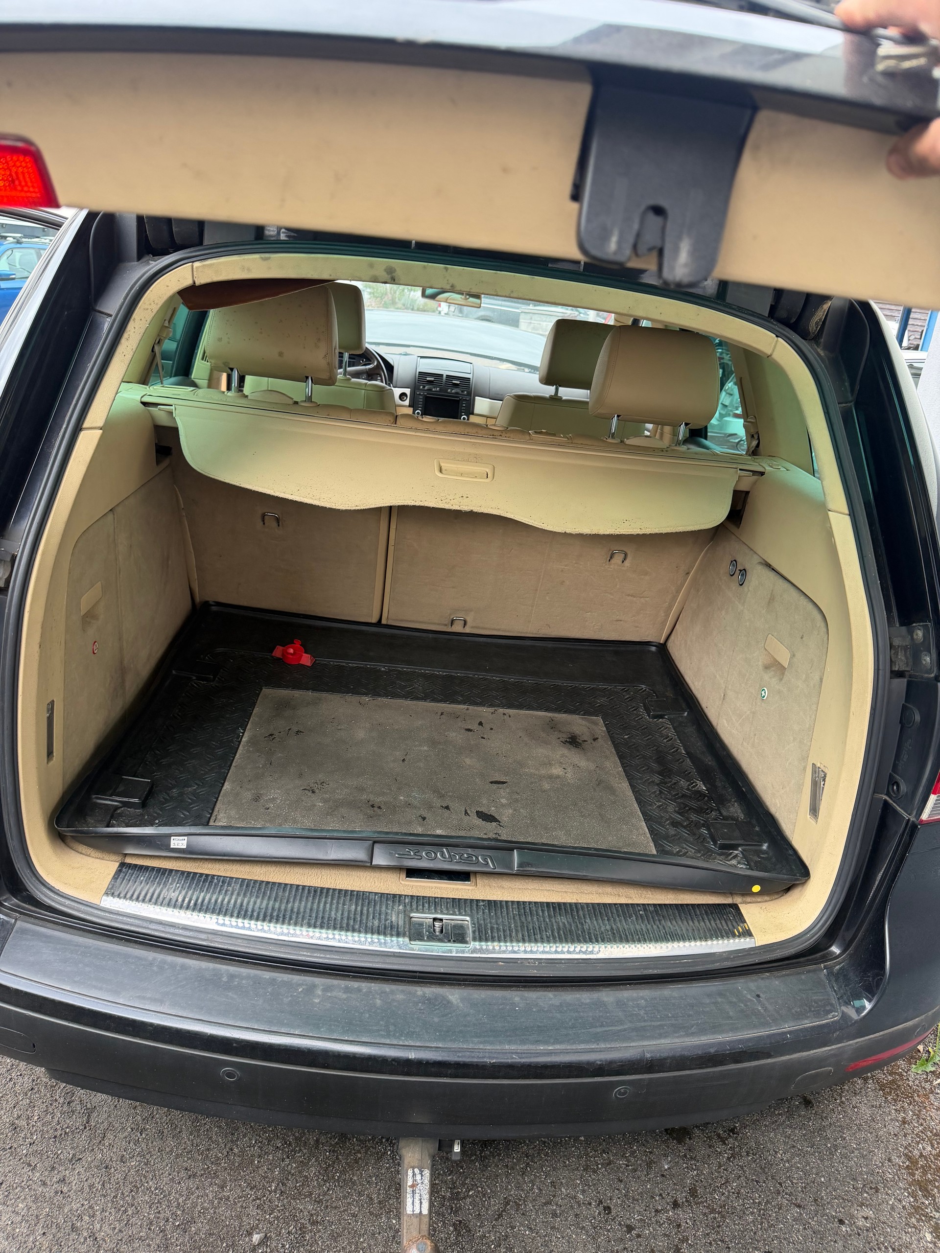 VW Touareg 3.2 V6-image-8