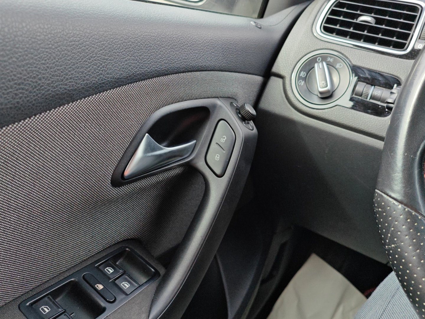 VW Polo 1.4 TSI GTI DSG (Véhicule Suisse · Expertise du jour · Garantie · GPS)-image-19