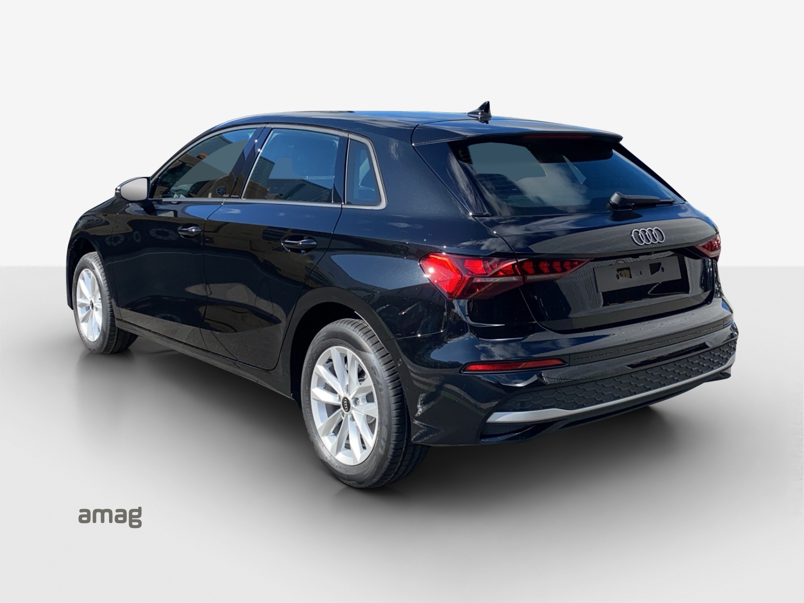 AUDI A3 Sportback TFSI 85 kW Ambition S-tronic-image-2