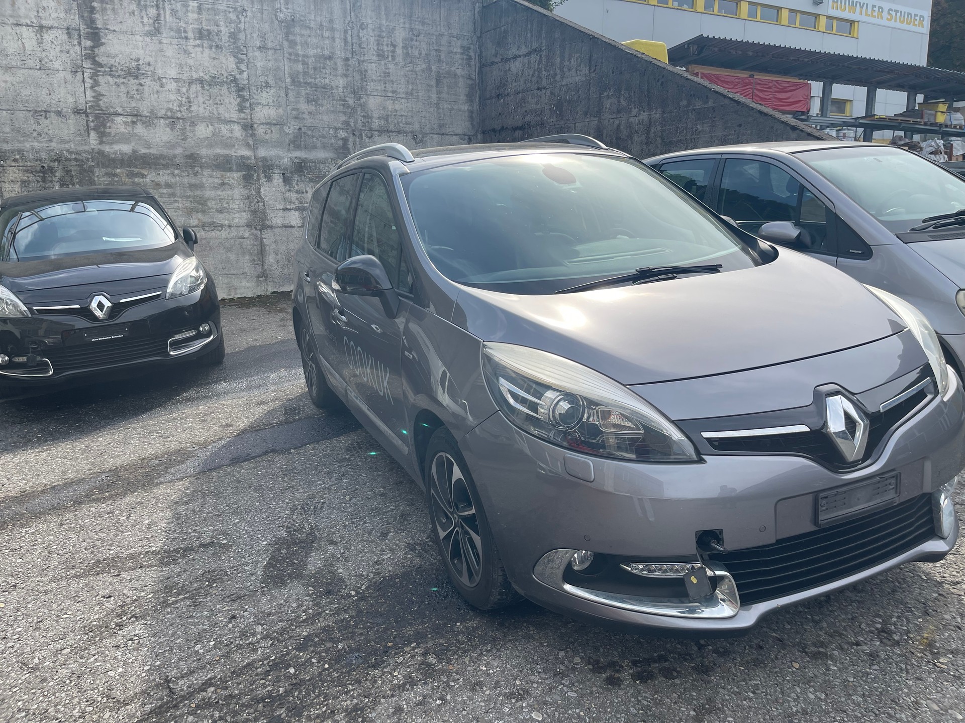 RENAULT Grand Scénic 1.2 16V Turbo Swiss Edition-image-2