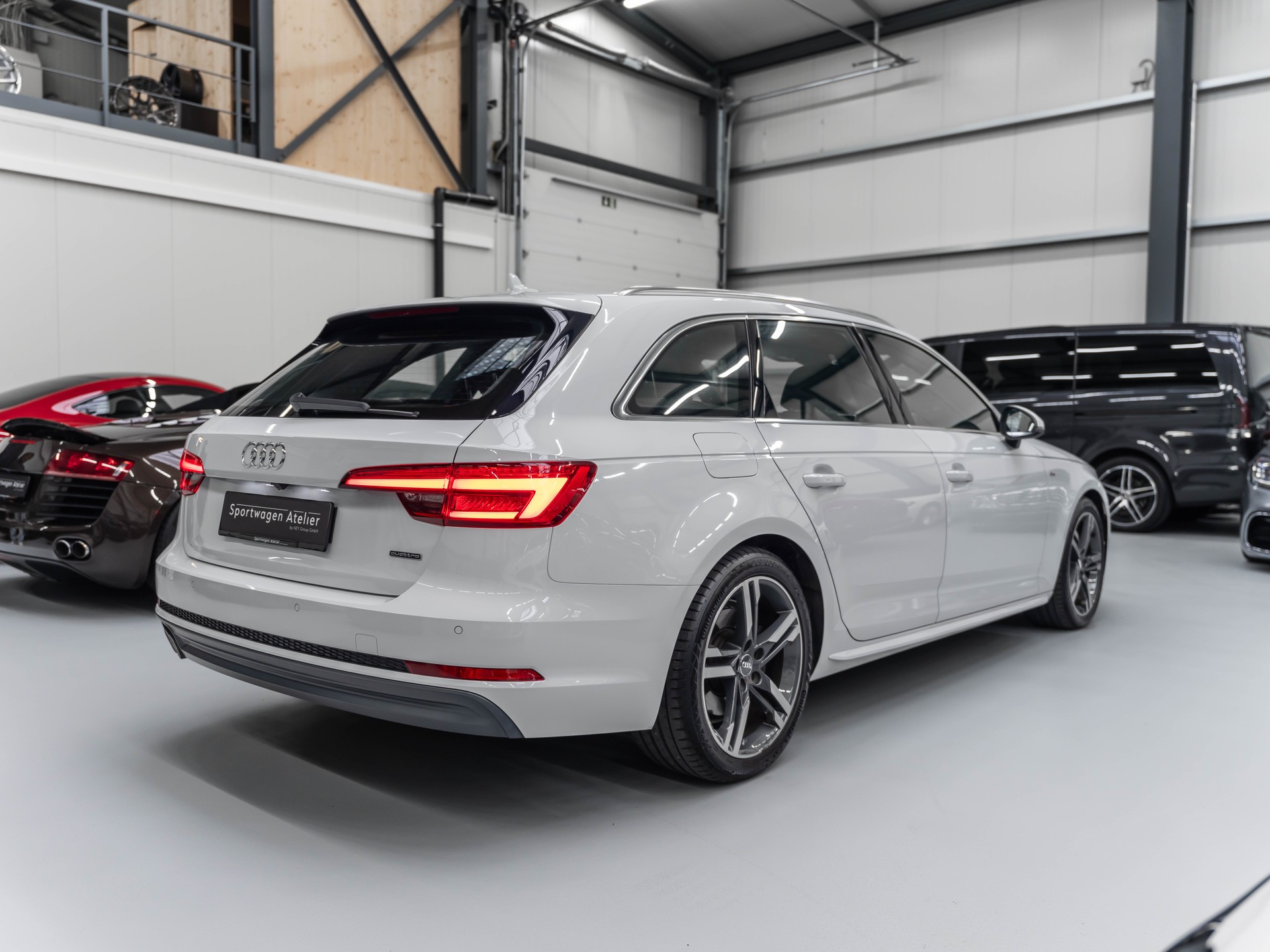 AUDI A4 Avant 2.0 TDI Sport quattro S-tronic-showroom-element-3