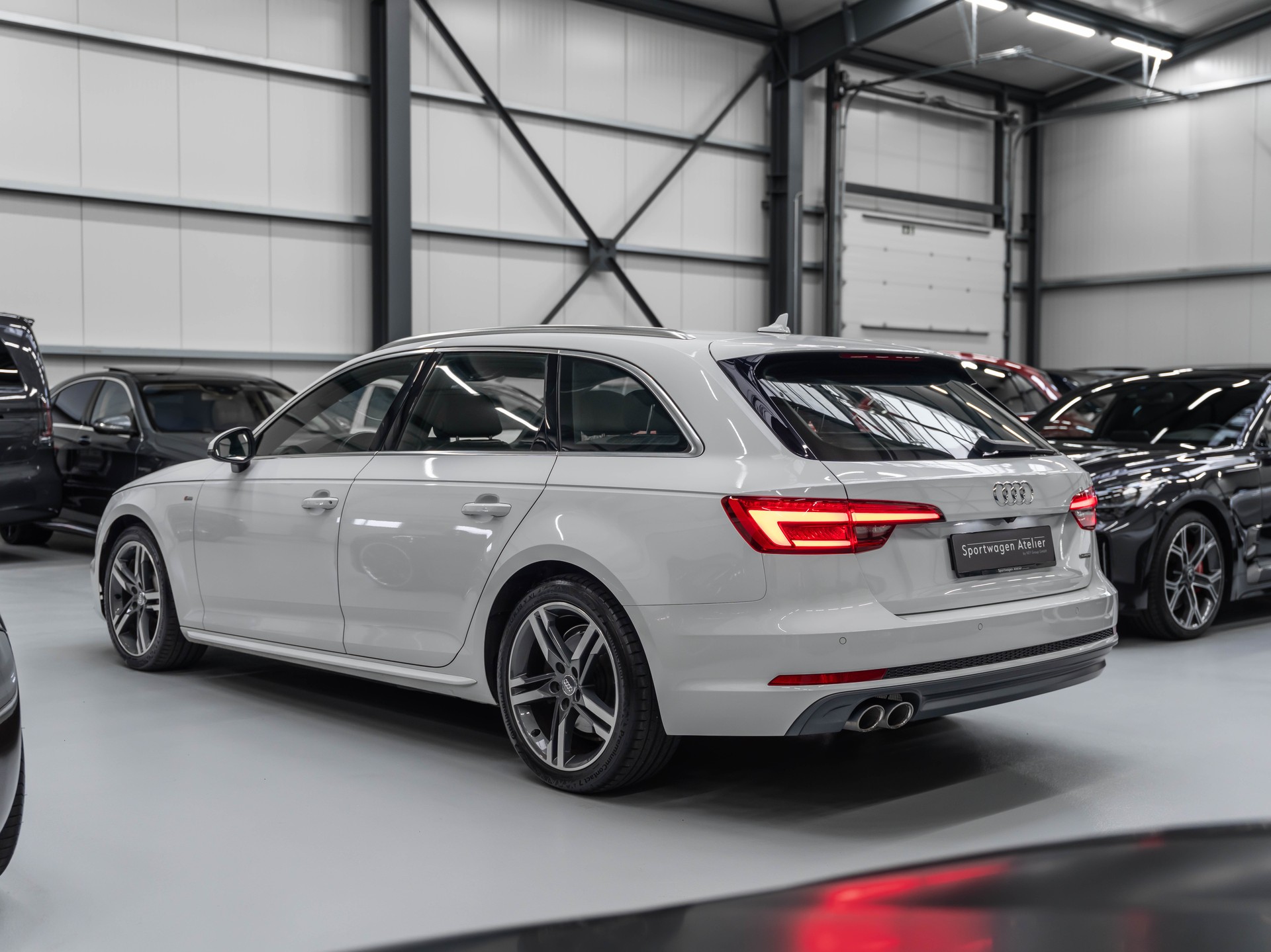 AUDI A4 Avant 2.0 TDI Sport quattro S-tronic-showroom-element-1