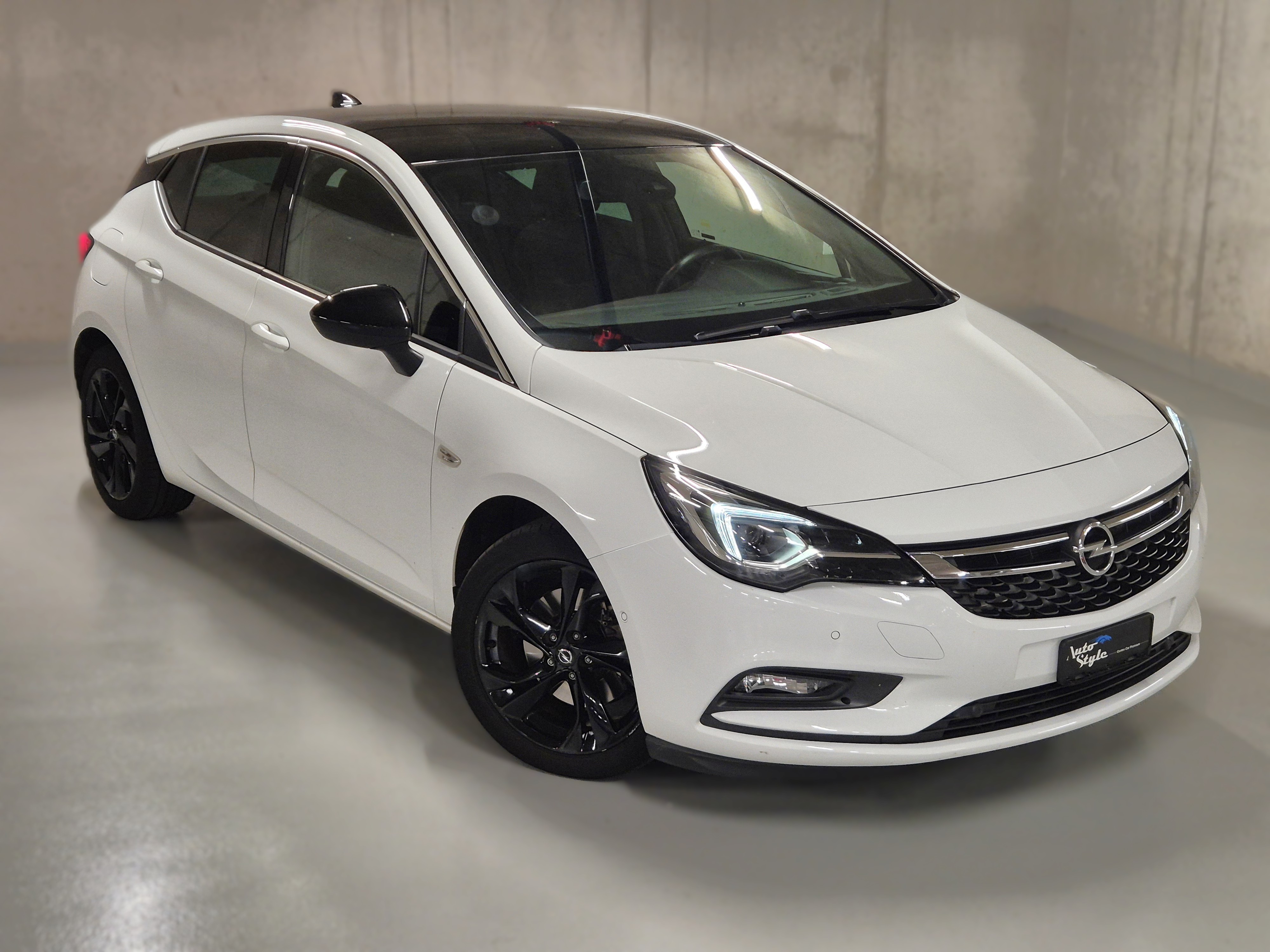 Car photo