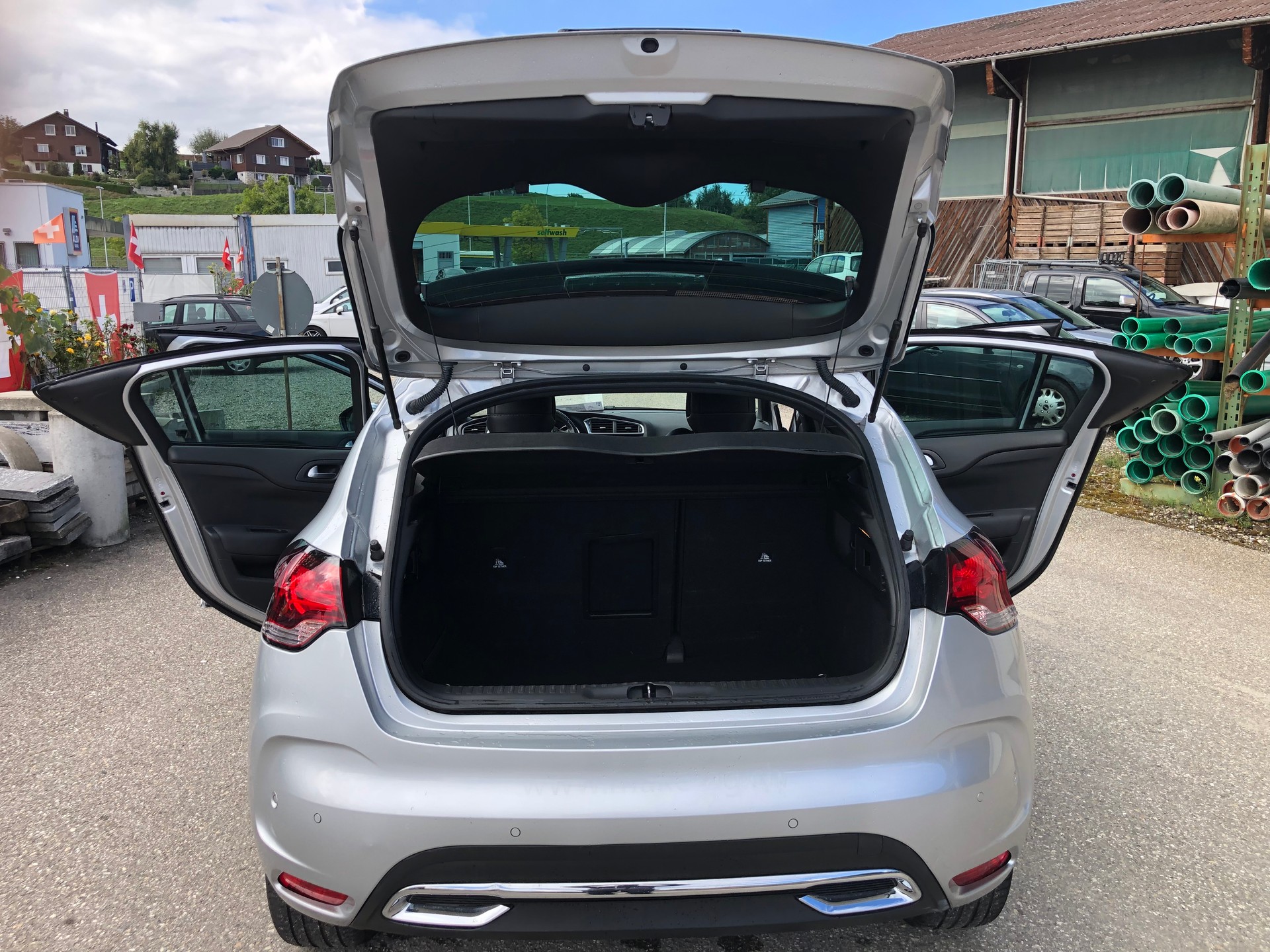 DS AUTOMOBILES DS4 2.0 HDi Sport Chic Automatic-image-12