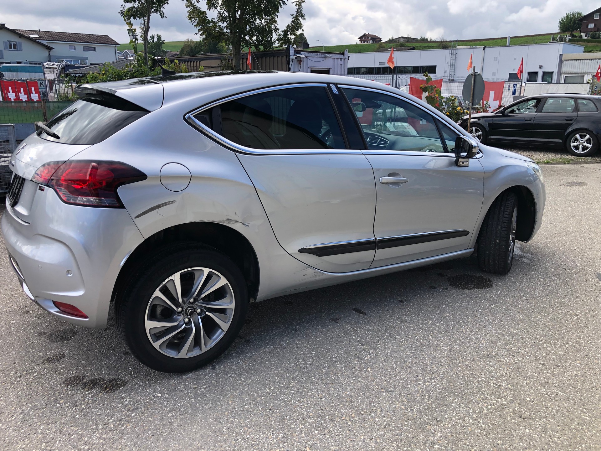 DS AUTOMOBILES DS4 2.0 HDi Sport Chic Automatic-image-4