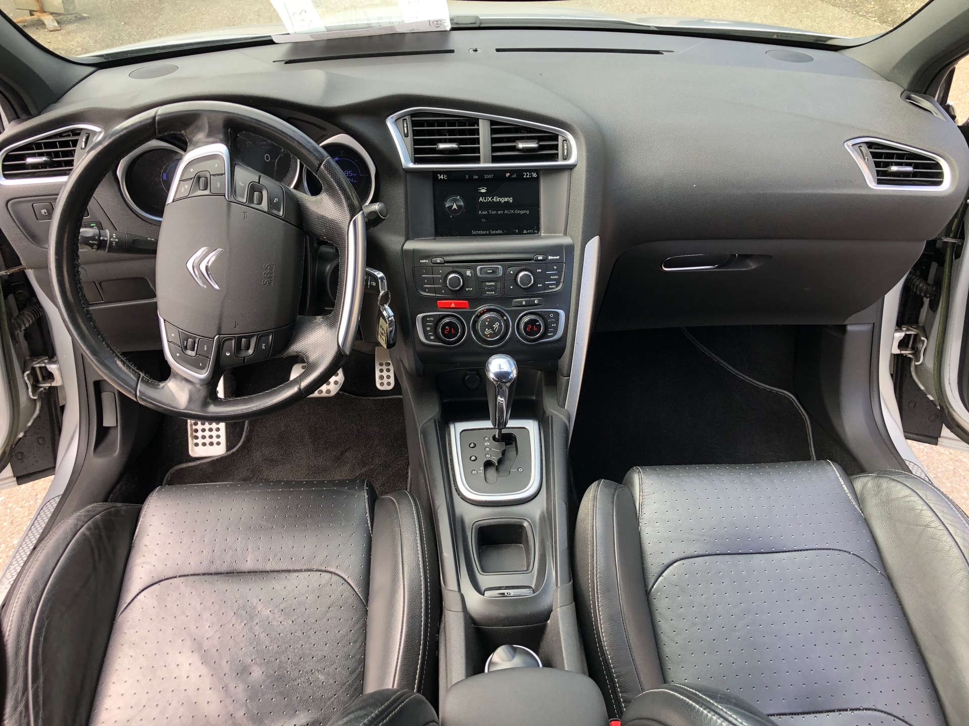 DS AUTOMOBILES DS4 2.0 HDi Sport Chic Automatic-image-13