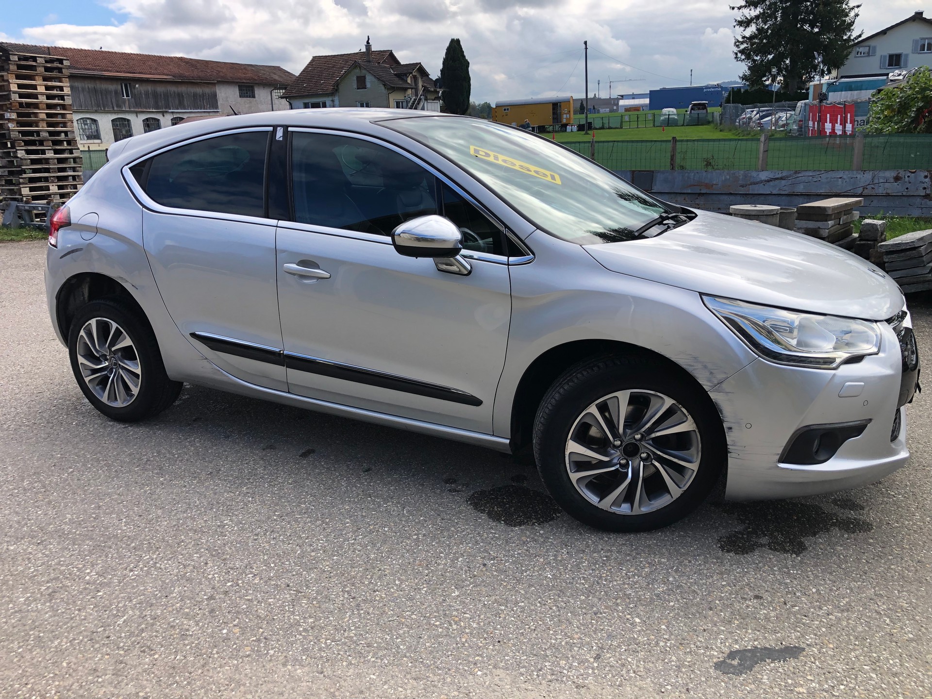 DS AUTOMOBILES DS4 2.0 HDi Sport Chic Automatic-image-2