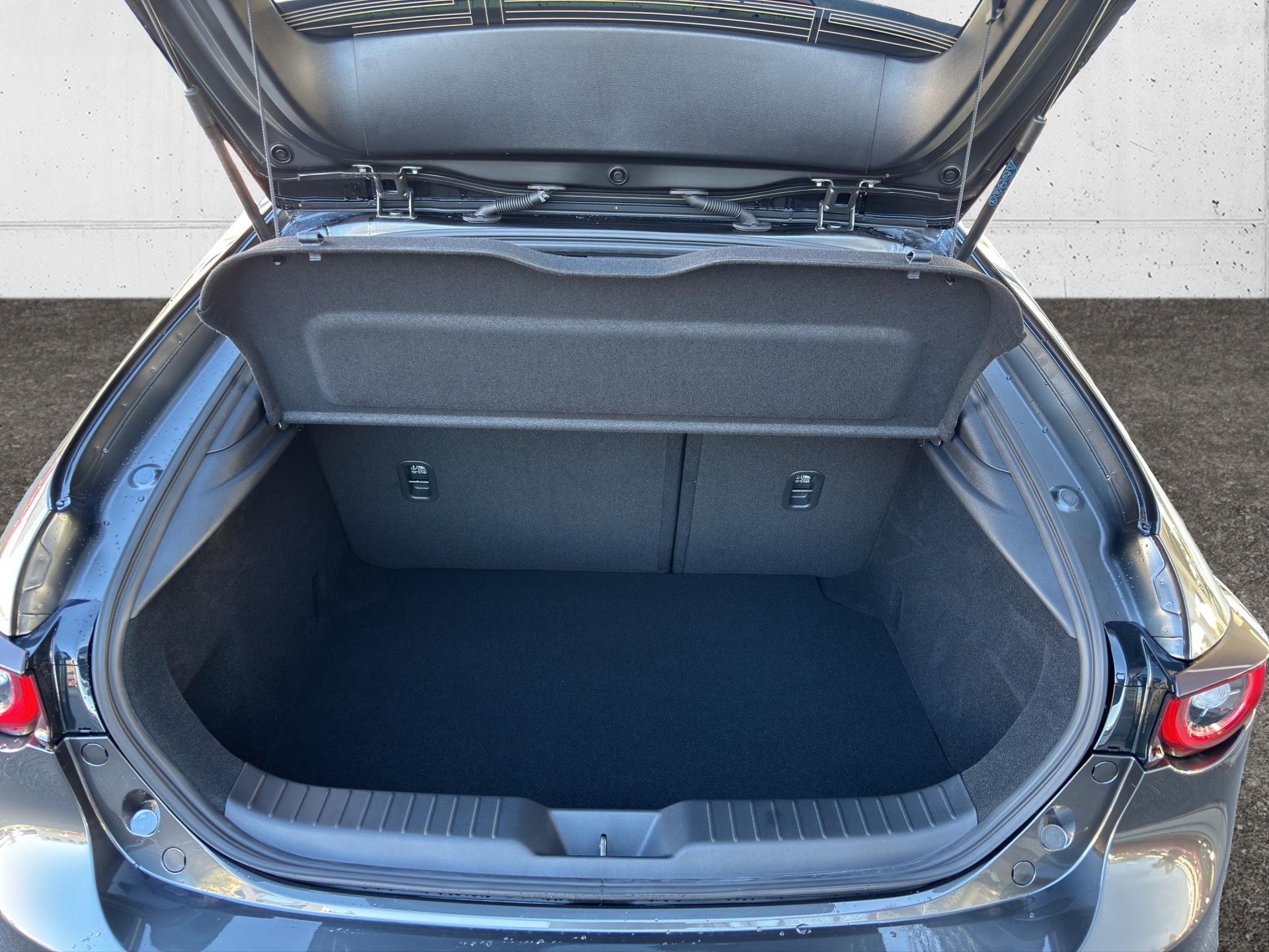 MAZDA 3 Hatchback 2.0 186 Exclusive-Line AWD-image-17