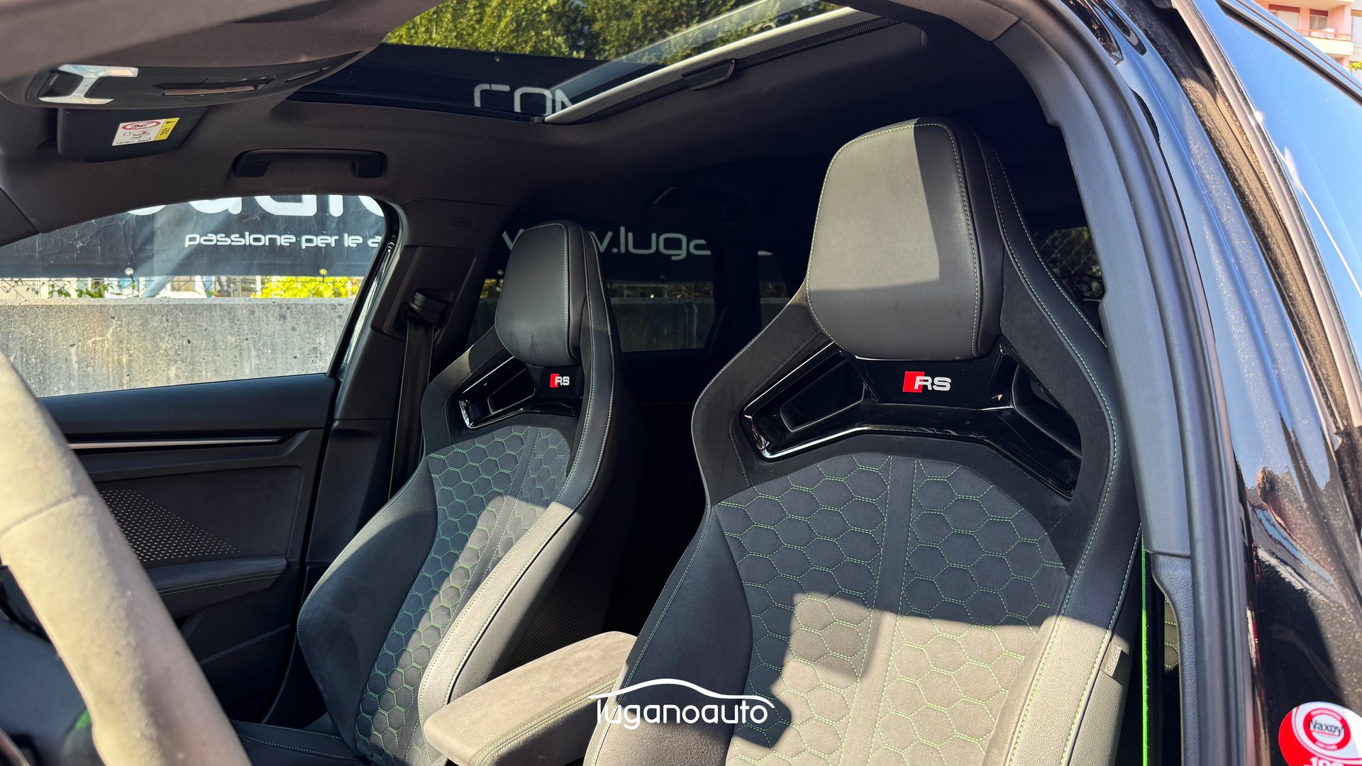 AUDI RS3 Sportback 2.5 TSI quattro S-tronic-image-10