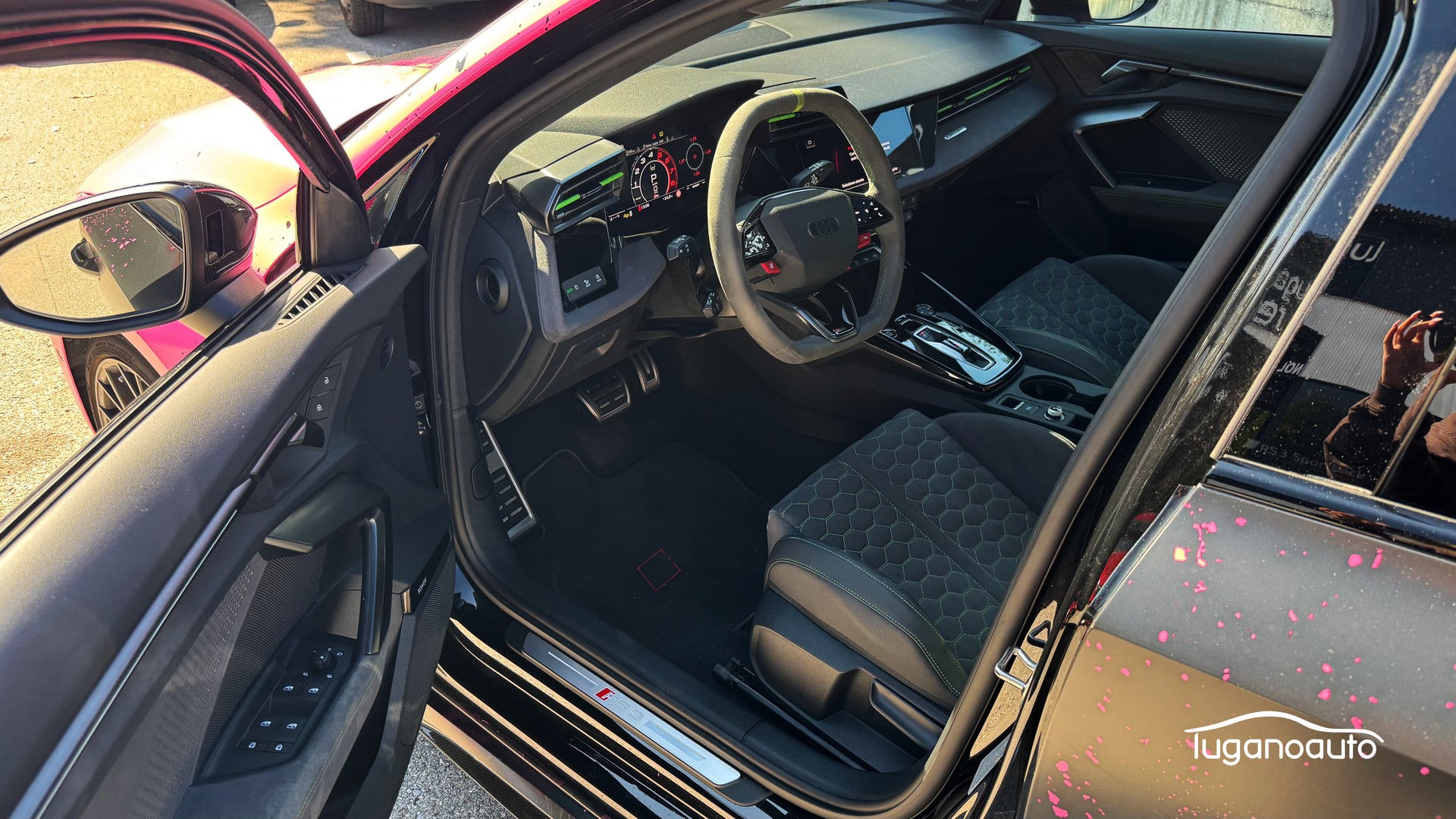 AUDI RS3 Sportback 2.5 TSI quattro S-tronic-image-6