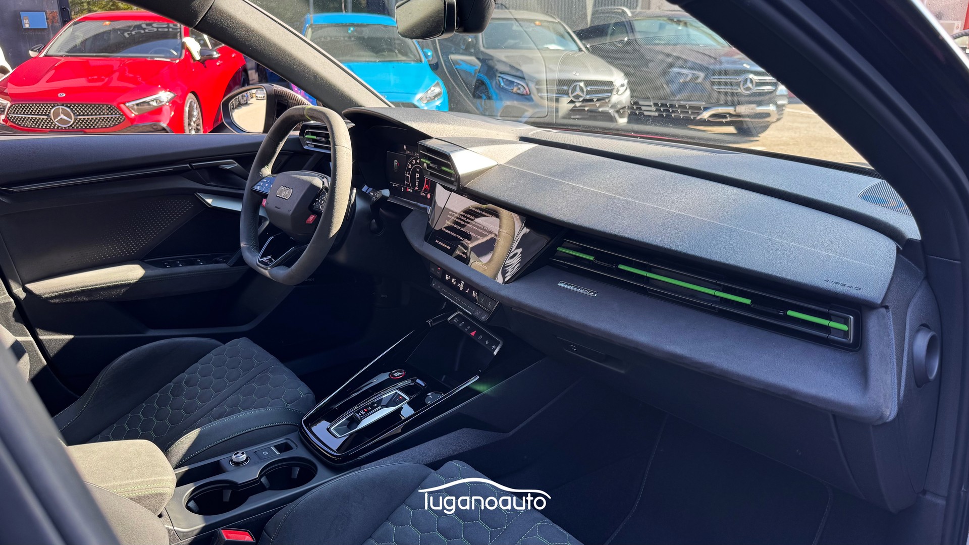 AUDI RS3 Sportback 2.5 TSI quattro S-tronic-image-13