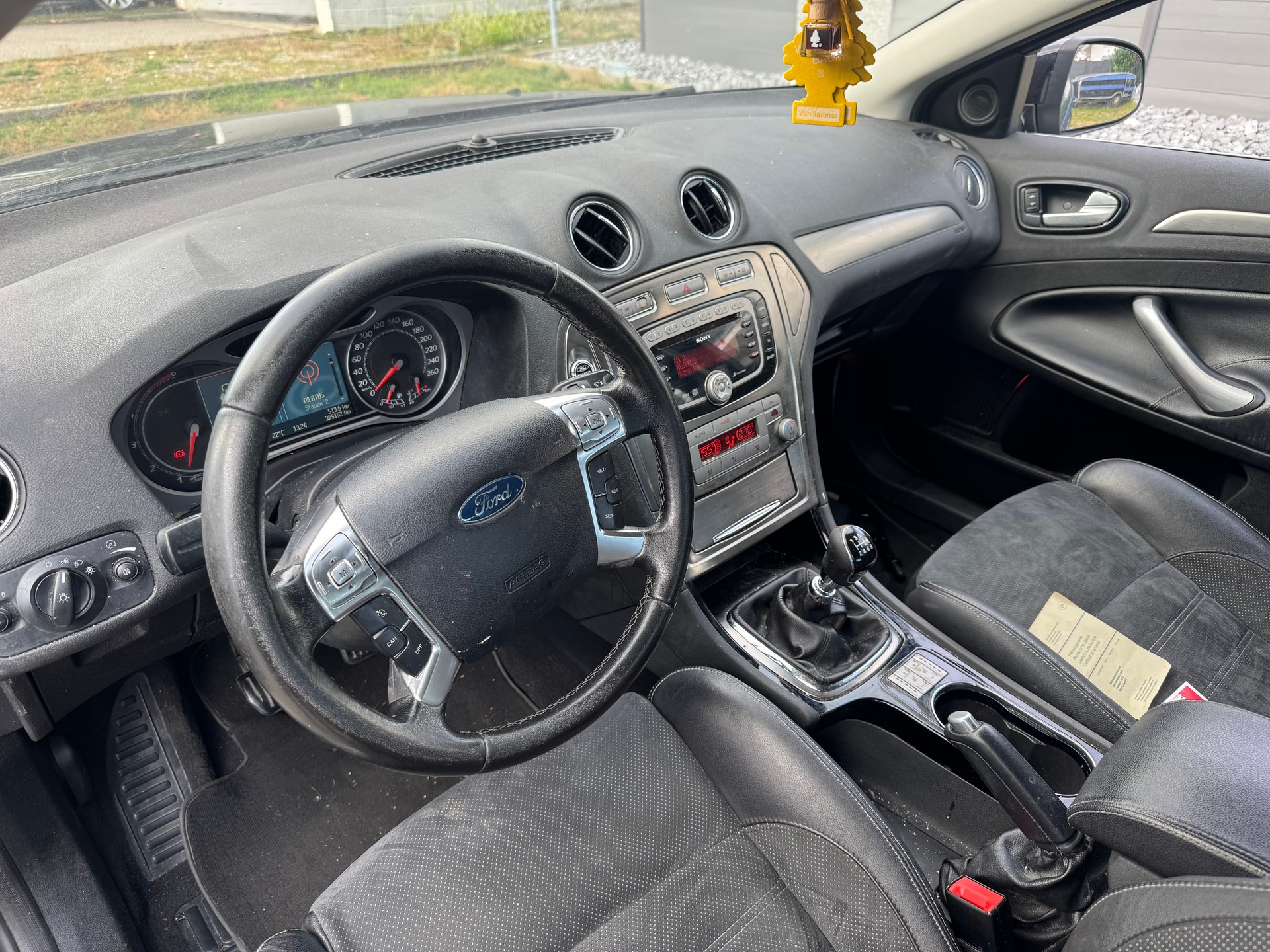 FORD Mondeo 2.2 TDCi 16V Titanium-image-4