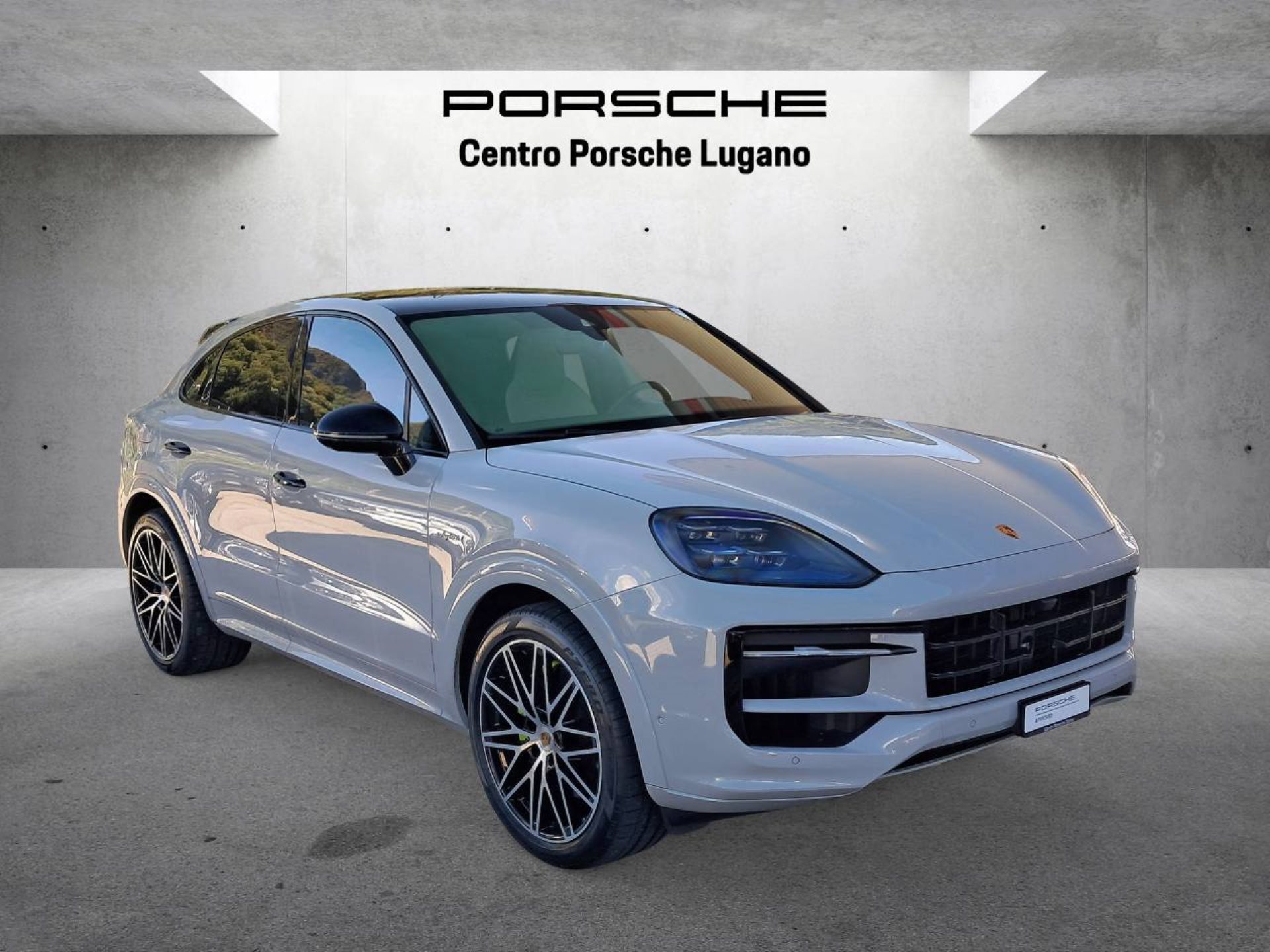 PORSCHE Cayenne E-Hybrid Coupé-image-5