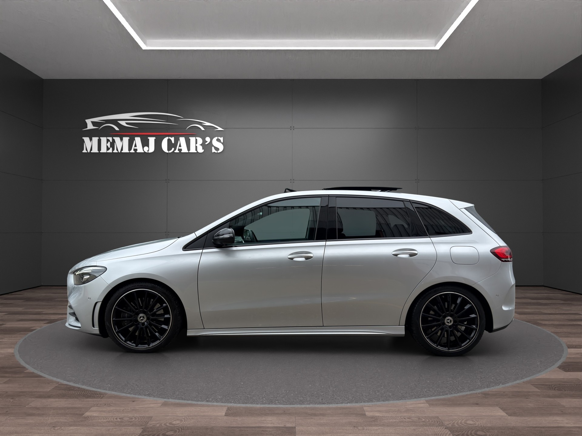 MERCEDES-BENZ B 250 4Matic AMG Line-image-4