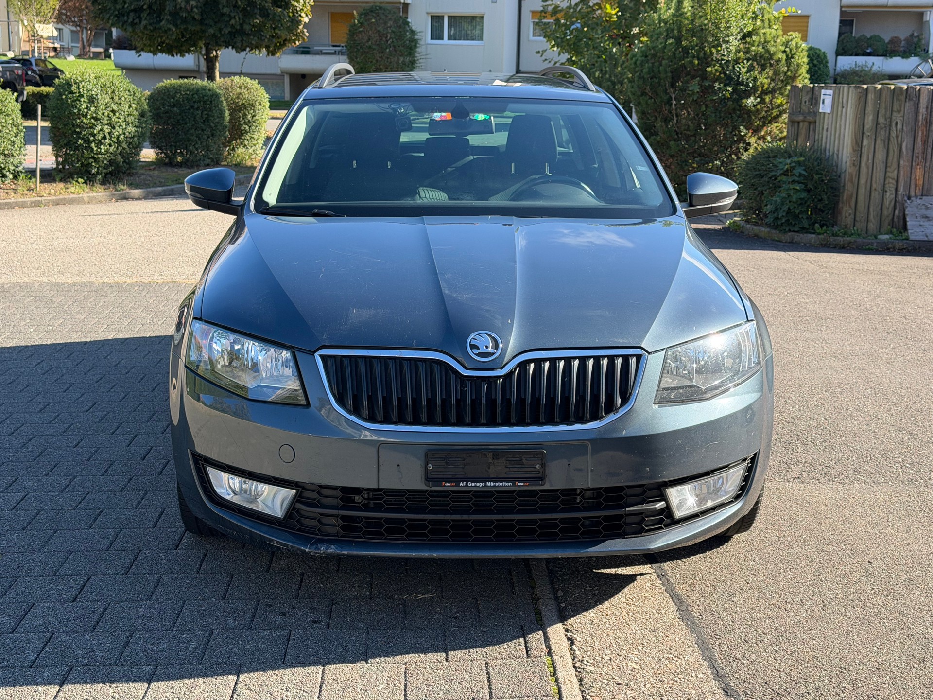 SKODA Octavia Combi 2.0 TDI Ambition DSG-image-5