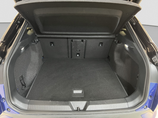 VW ID.4 Pro P 77 kWh 1ST Max-image-14