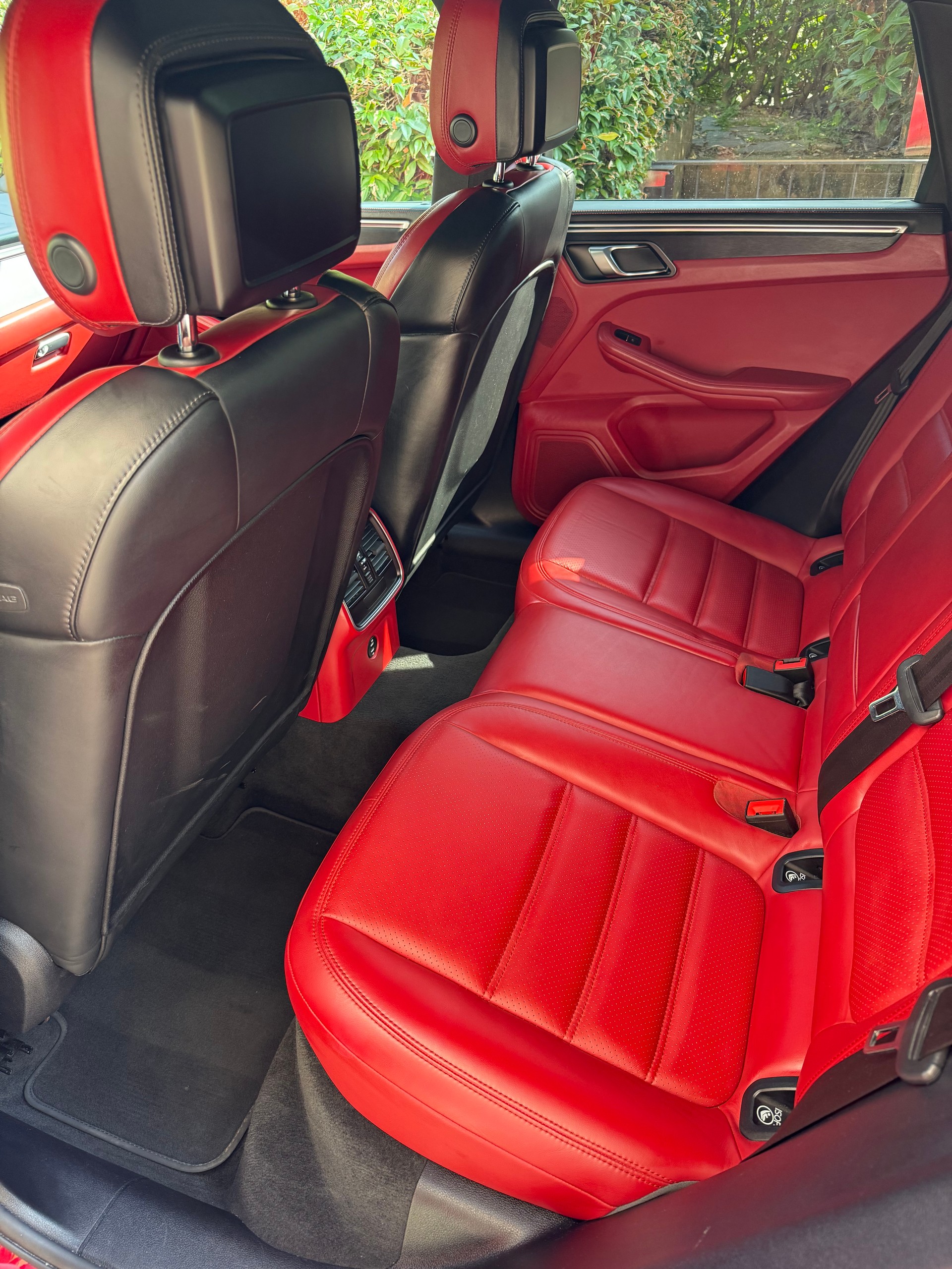 PORSCHE Macan GTS | Porsche Approved | Sport Chrono | Panorama-image-11
