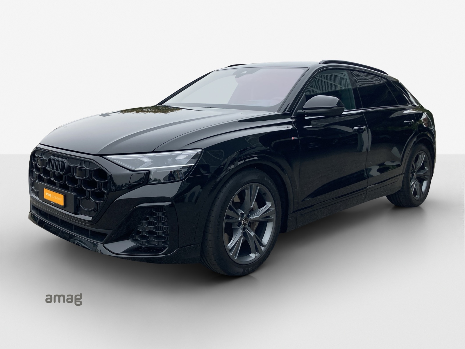 AUDI Q8 SUV TFSI e quattro 290 kW Attraction tiptronic-image-0