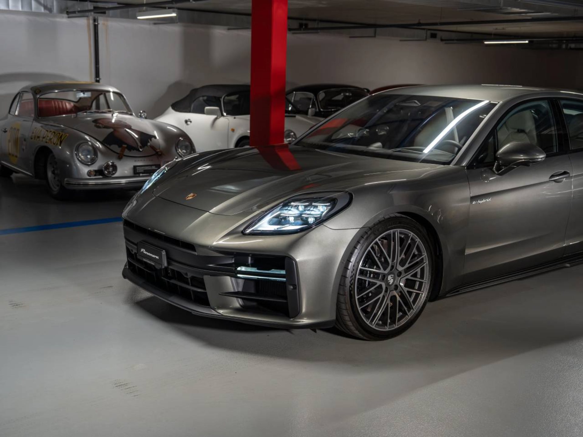 PORSCHE Panamera 4S E-Hybrid-image-22