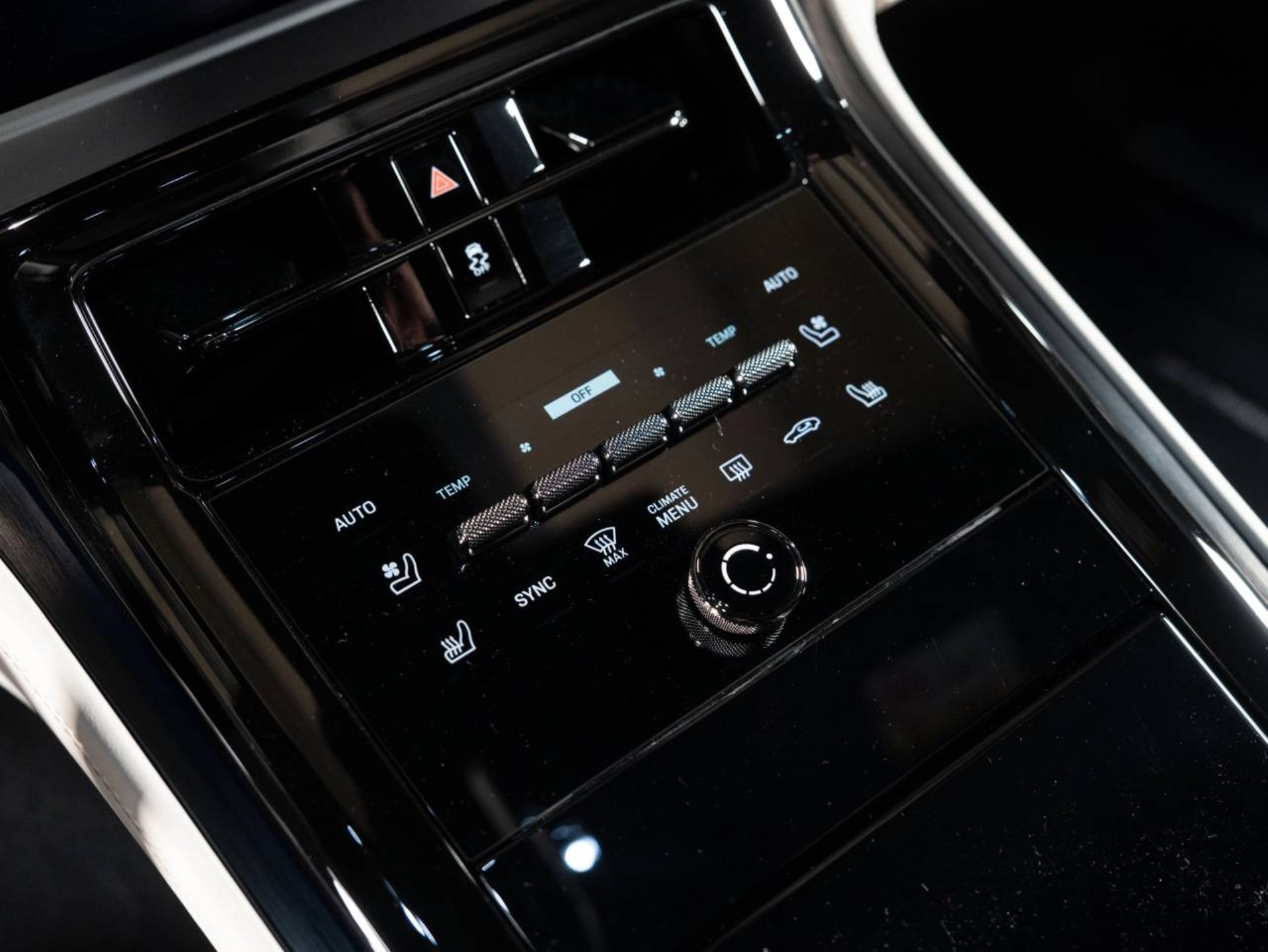 PORSCHE Panamera 4S E-Hybrid-image-11