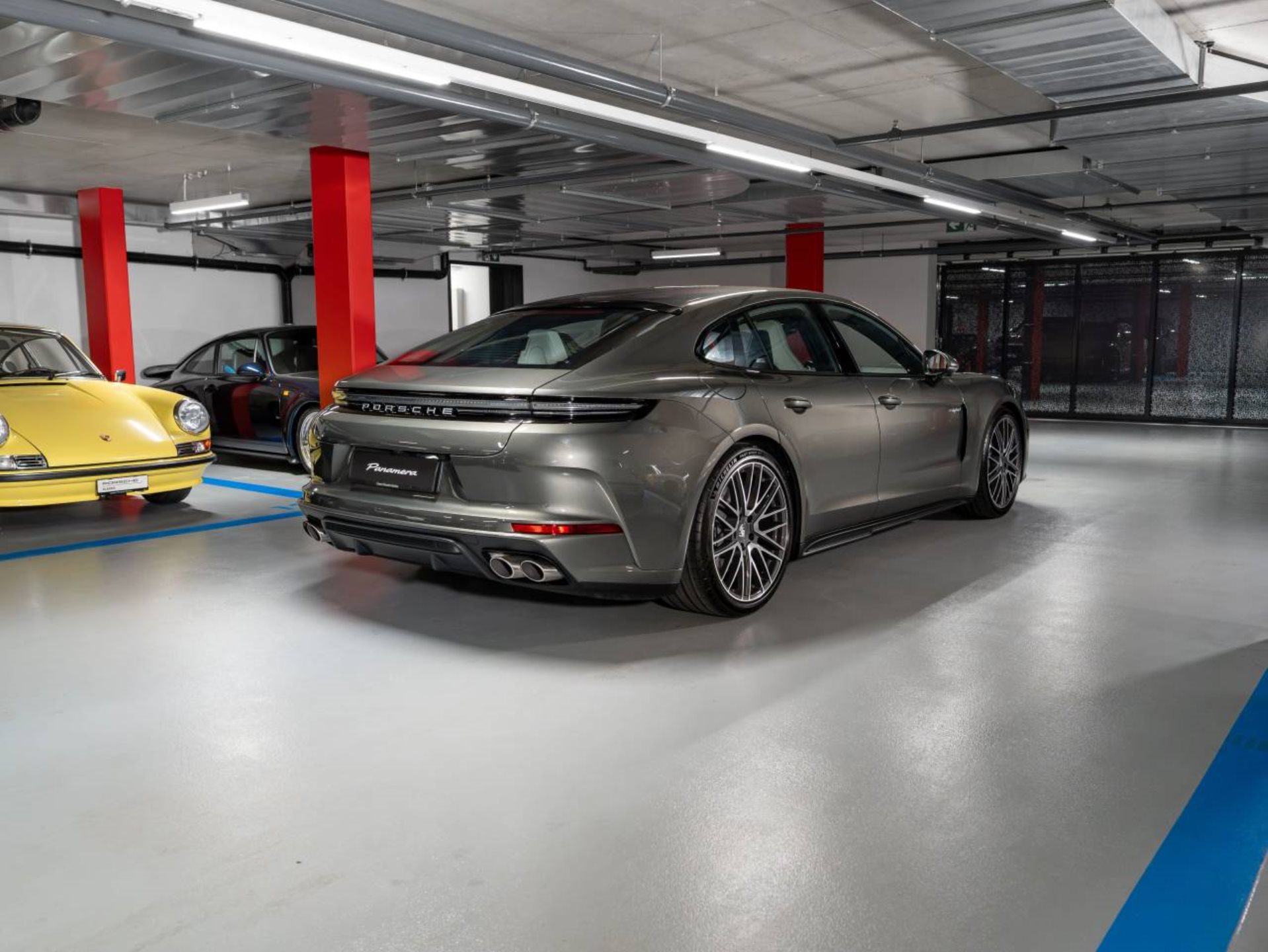 PORSCHE Panamera 4S E-Hybrid-image-5