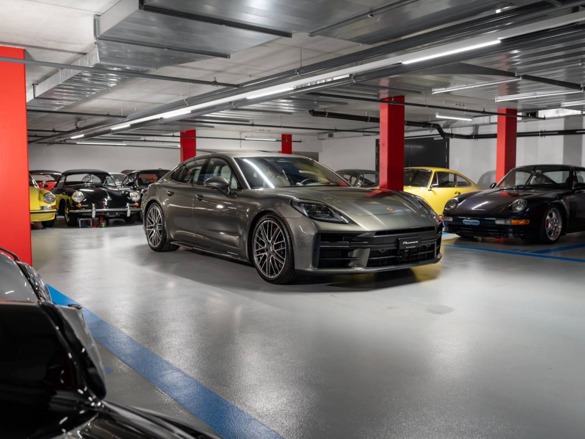PORSCHE Panamera 4S E-Hybrid-image-2