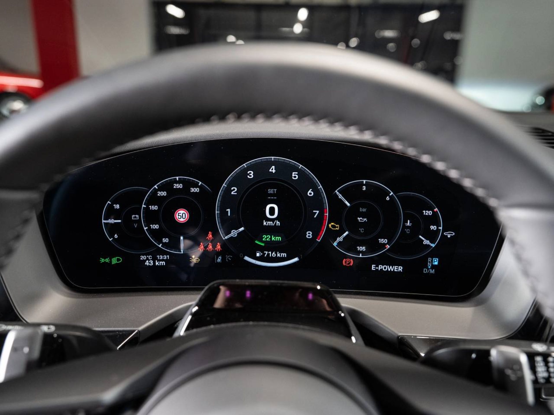 PORSCHE Panamera 4S E-Hybrid-image-10