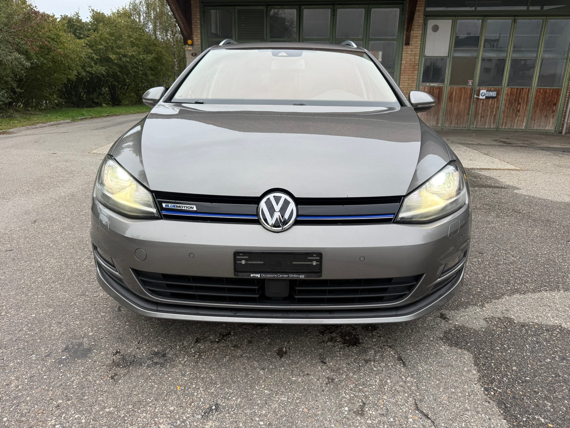VW Golf Variant 1.4 TGI BlueMotion Comfortline DSG-image-0