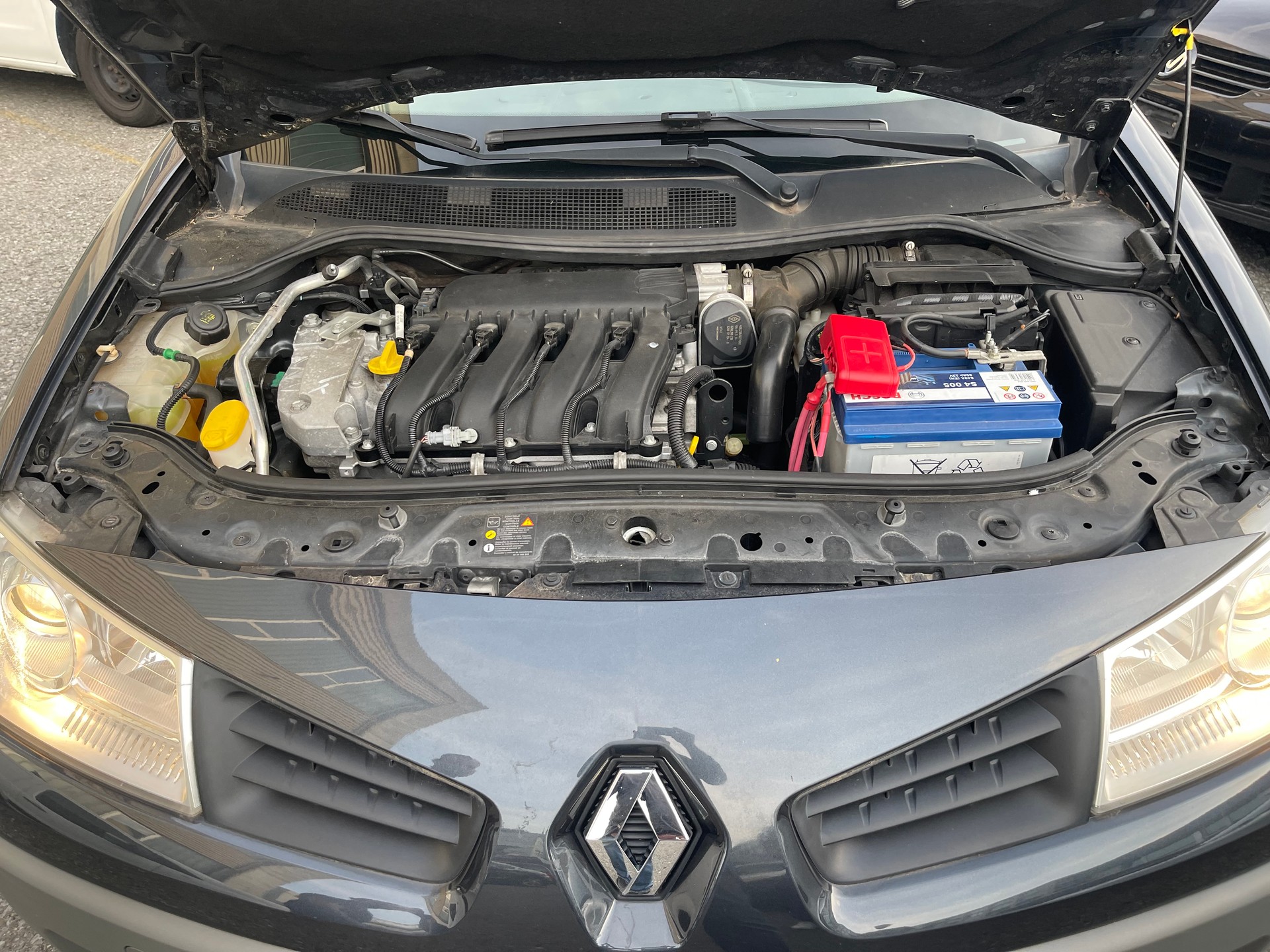 RENAULT Mégane C-C 2.0 16V Privilège Luxe-image-13