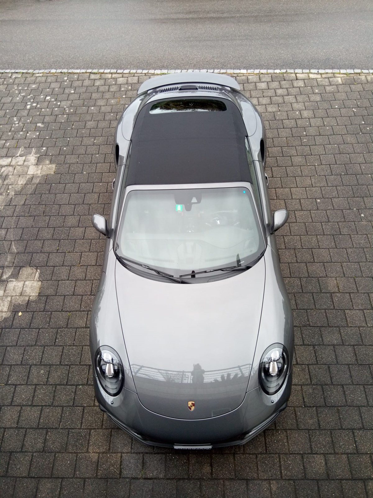 PORSCHE 911 Turbo S Cabrio PDK-image-5