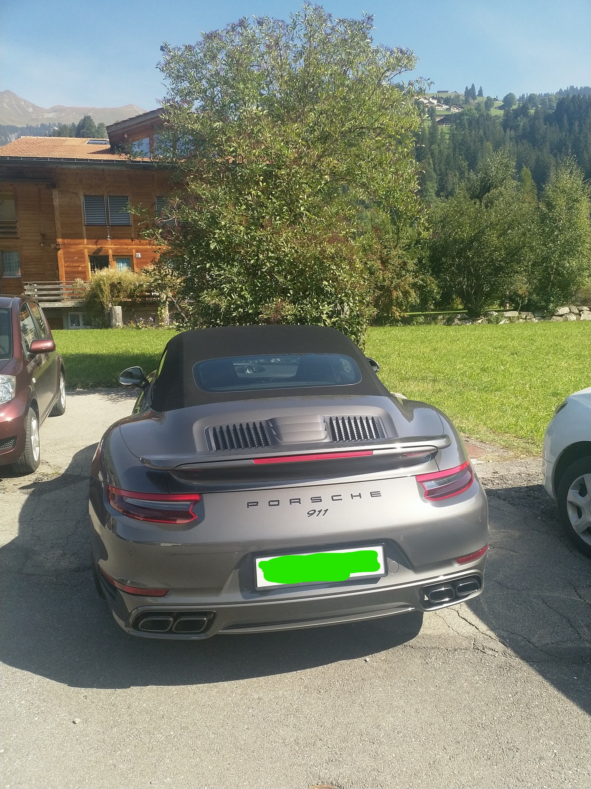 PORSCHE 911 Turbo S Cabrio PDK-image-16