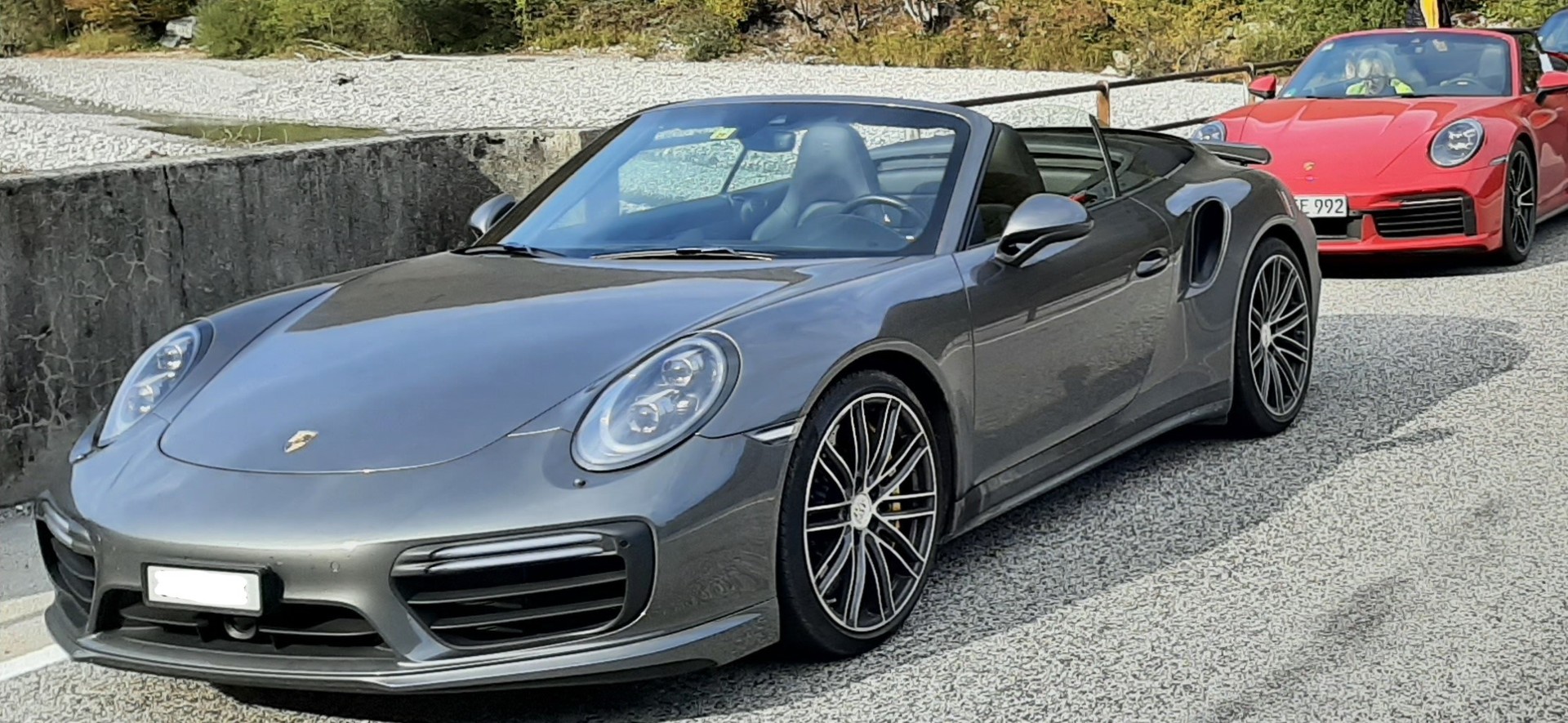 PORSCHE 911 Turbo S Cabrio PDK-image-3