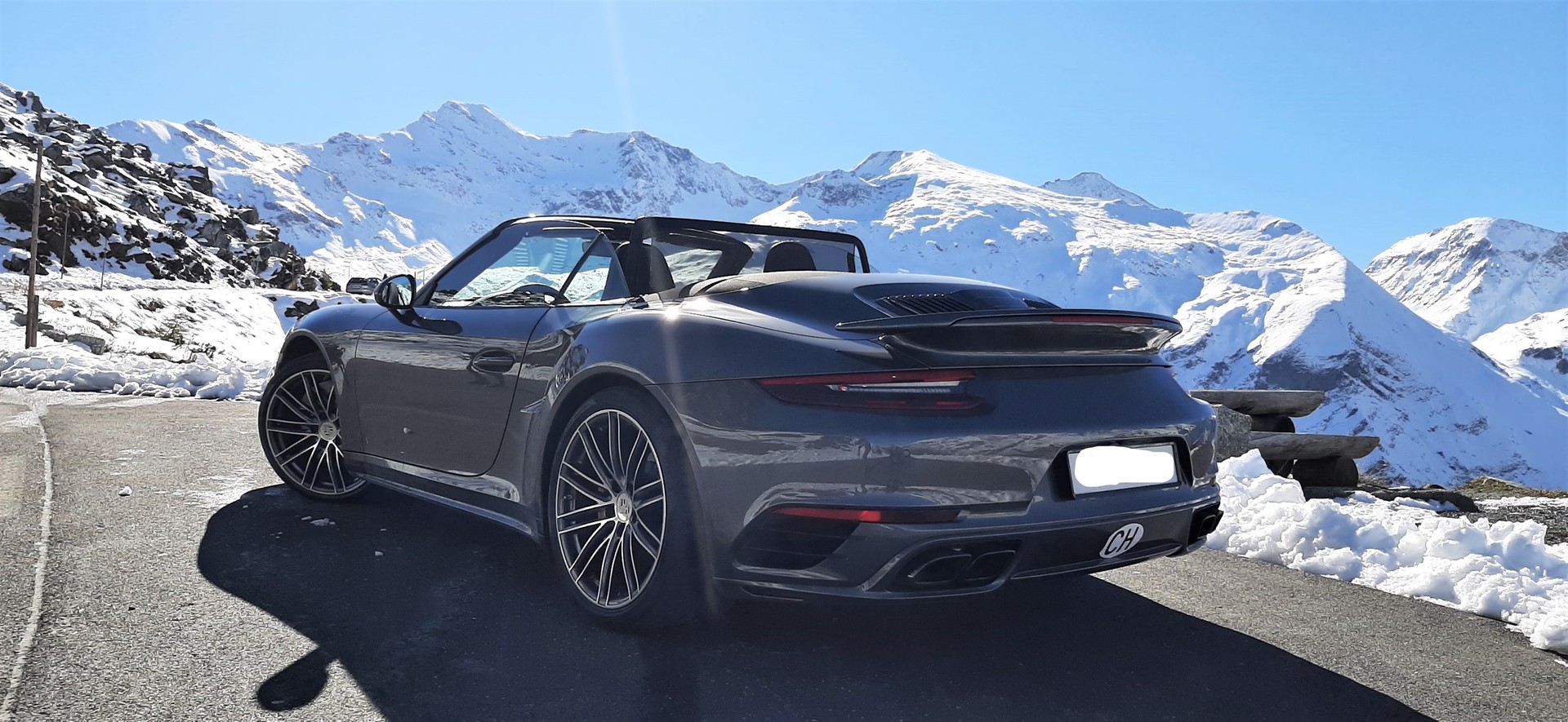 PORSCHE 911 Turbo S Cabrio PDK-image-10