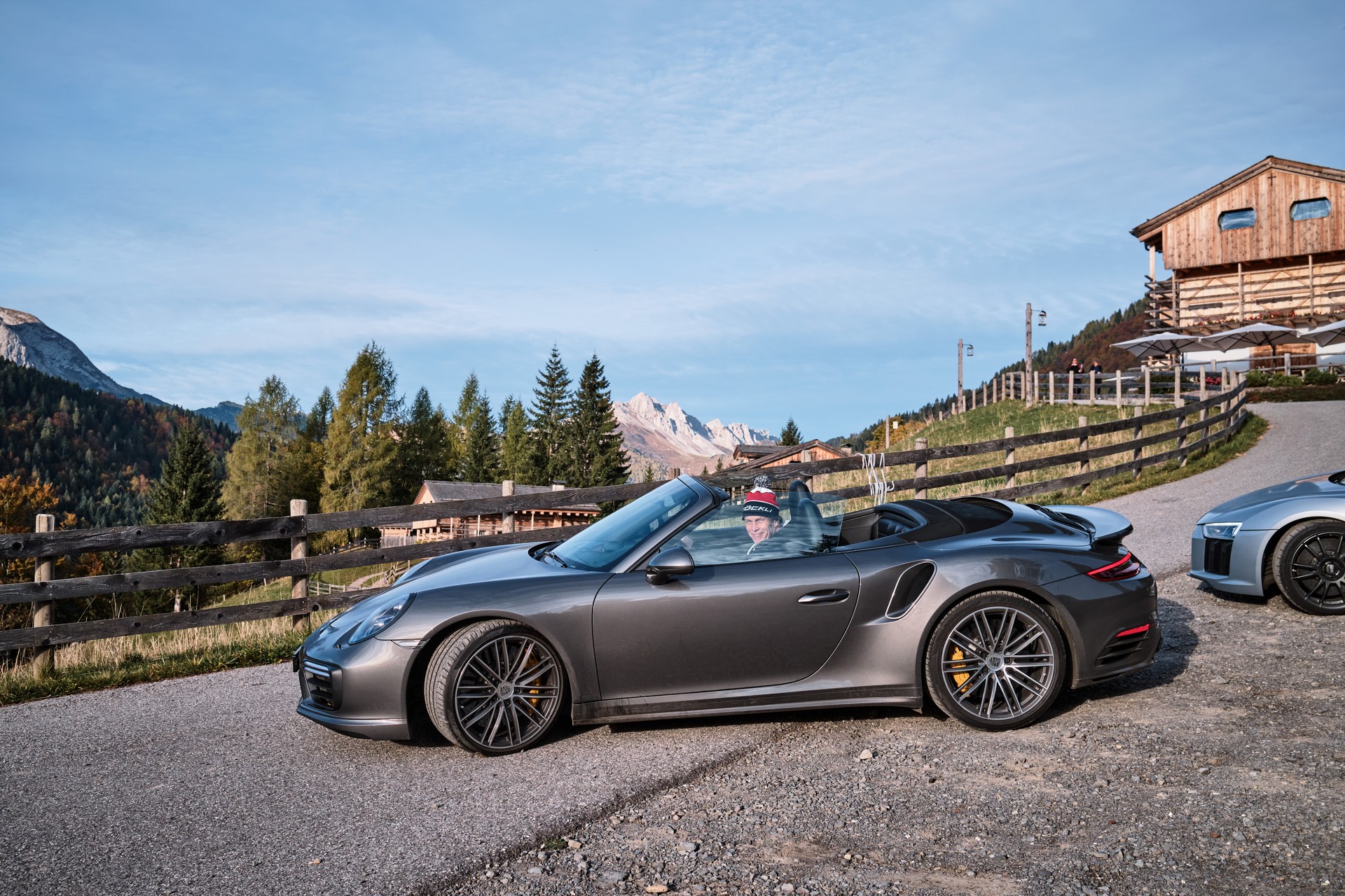 PORSCHE 911 Turbo S Cabrio PDK-image-0