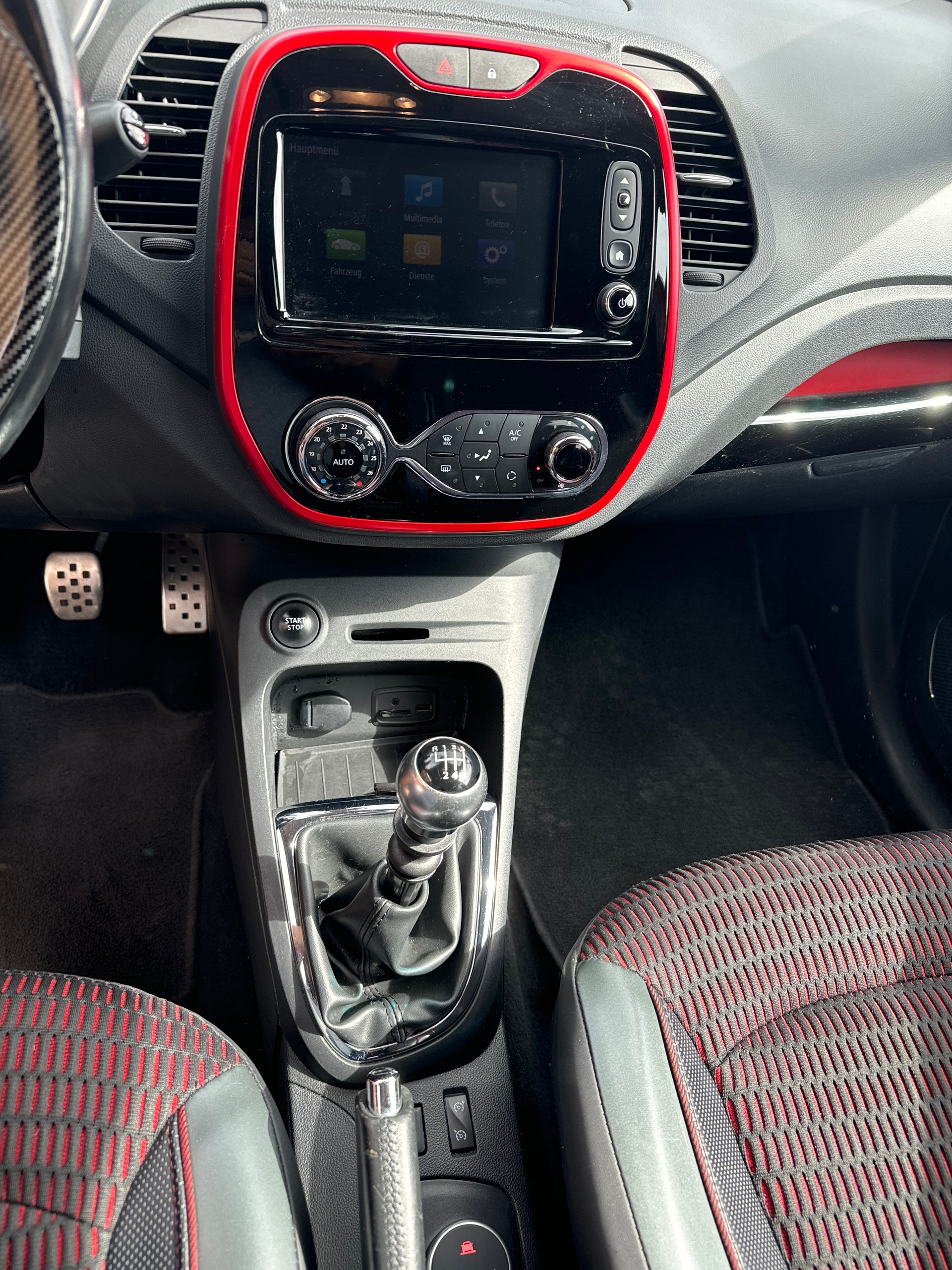RENAULT CAPTUR  1.5 dCi, 110 PS-image-12