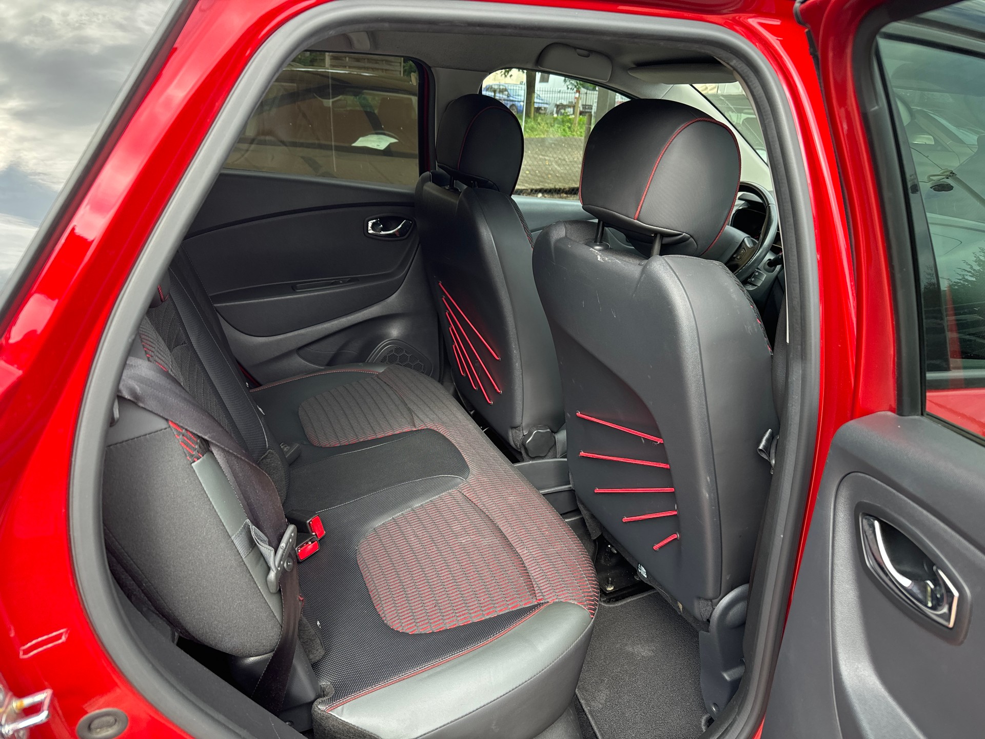RENAULT CAPTUR  1.5 dCi, 110 PS-image-4