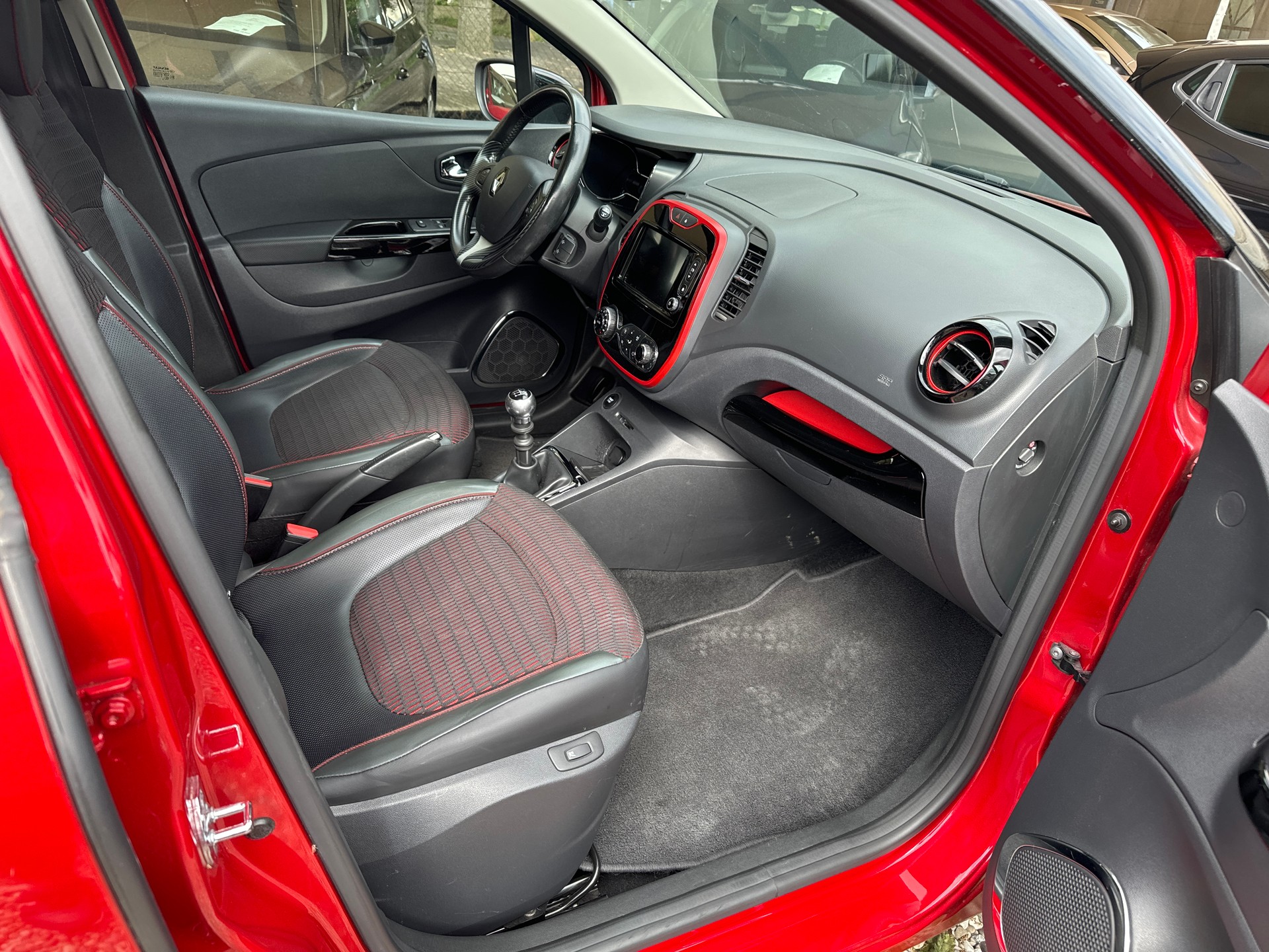 RENAULT CAPTUR  1.5 dCi, 110 PS-image-3
