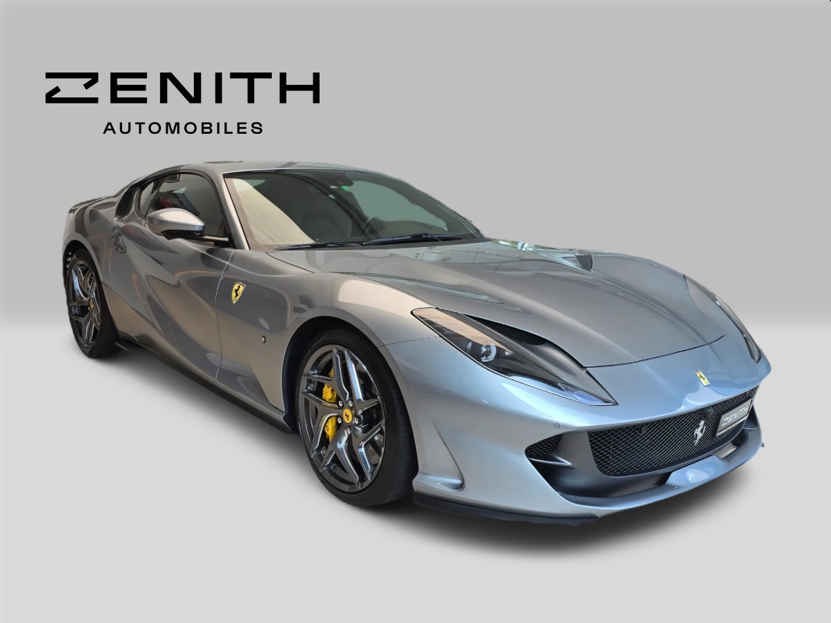 FERRARI 812 Superfast-image-2