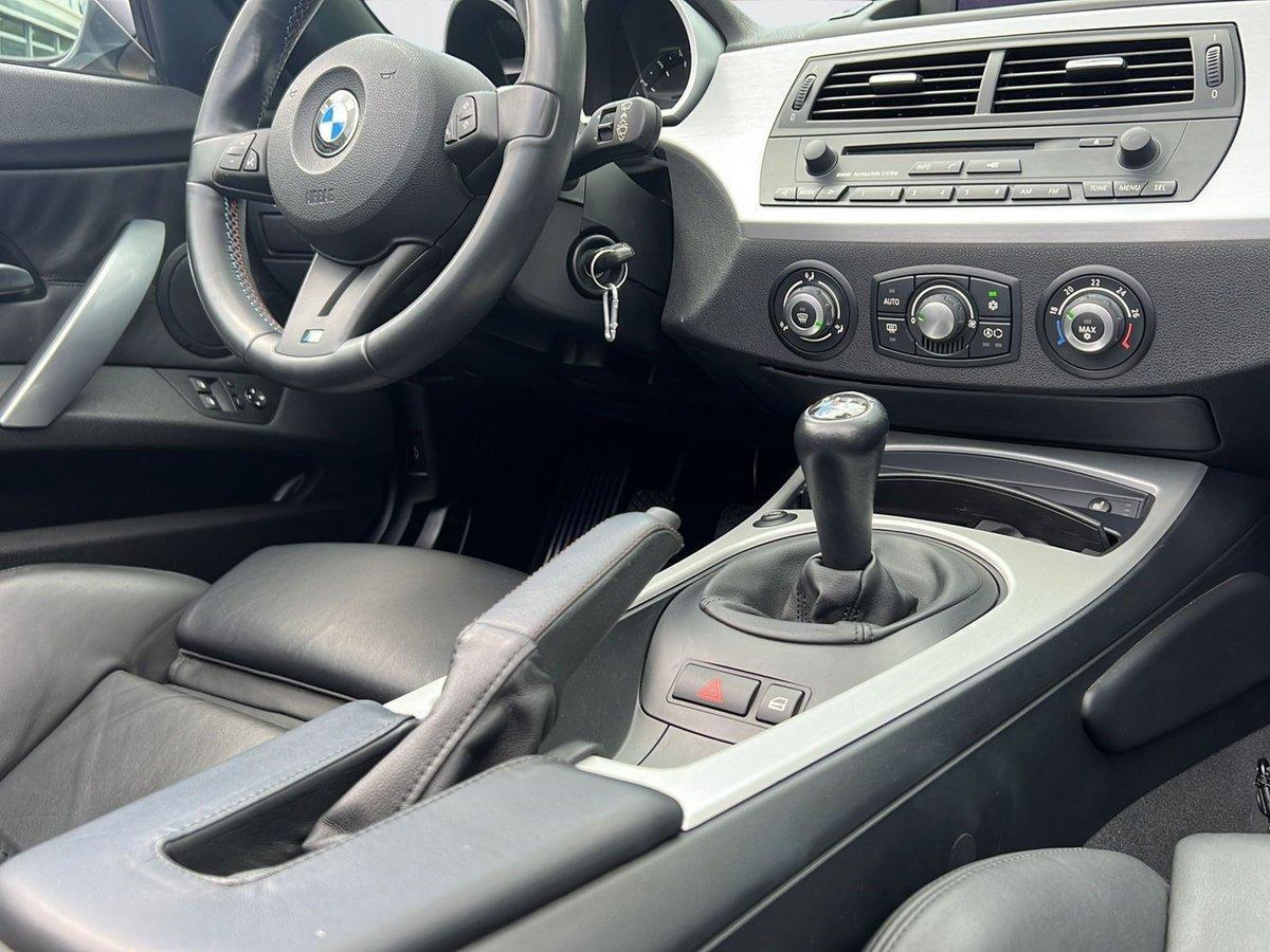 BMW Z4 M Roadster-image-21