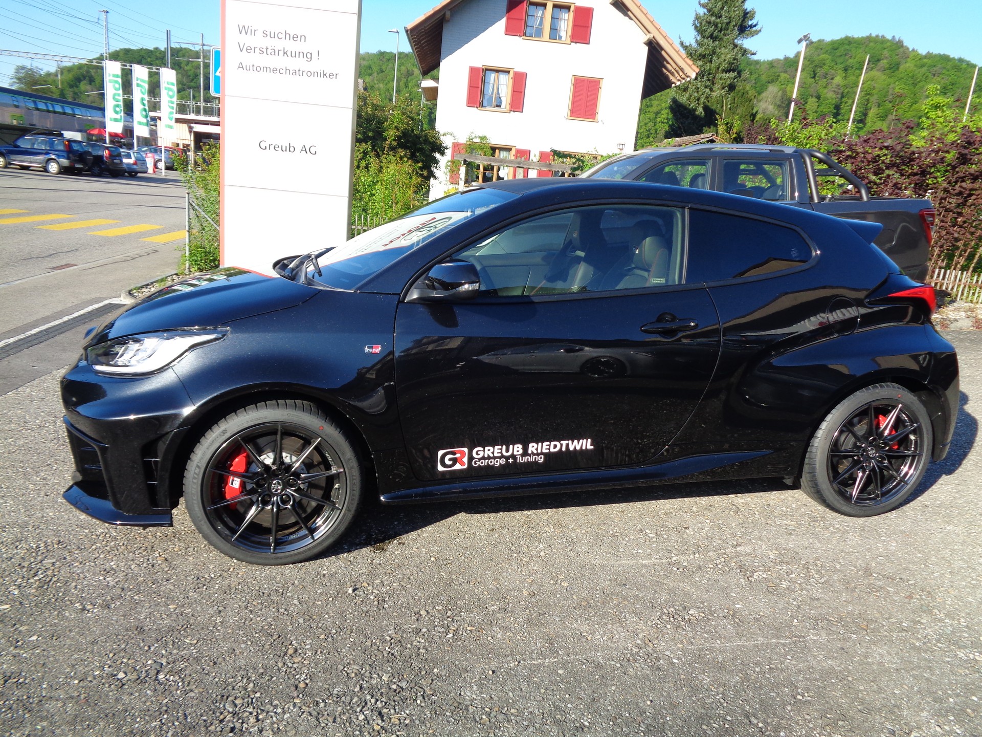 TOYOTA Yaris 1.6 GR Sport-showroom-element-1