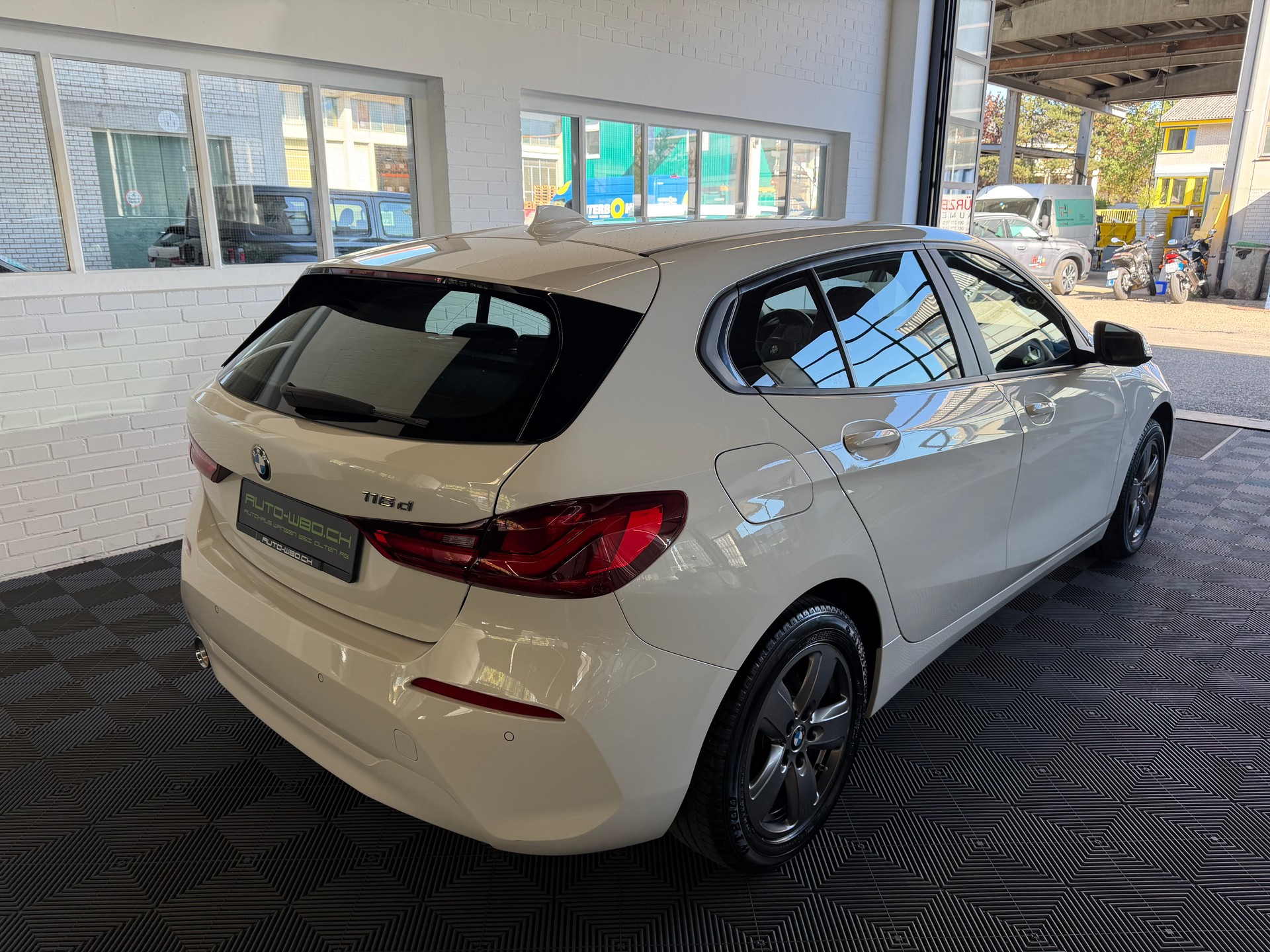 BMW 116d Steptronic-image-2
