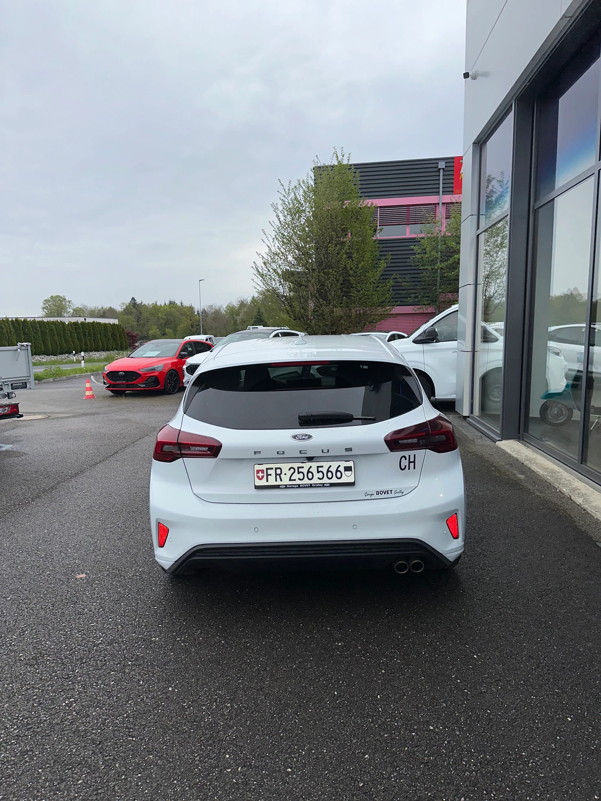 FORD Focus 1.0i EcoB Hybrid 155 ST- ST-Line/Aut.-image-4